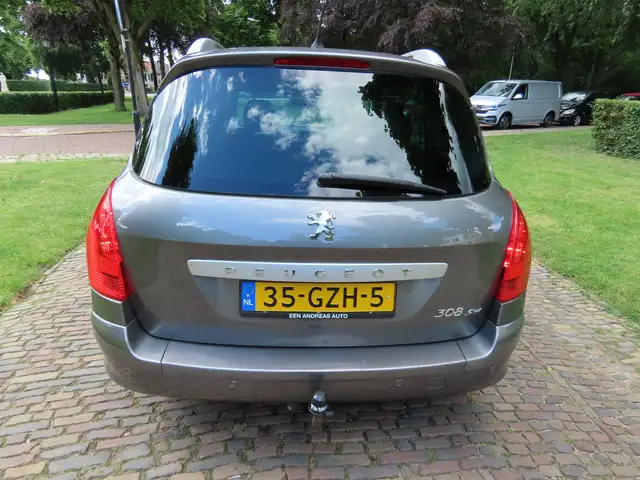 Peugeot 308 view 6
