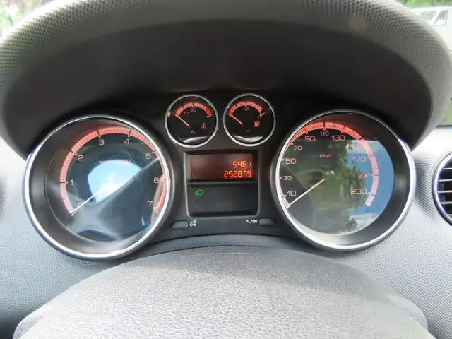 Peugeot 308 view 10
