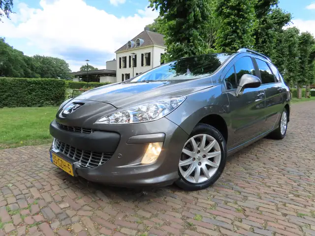 2008 Peugeot 308 in Grey for sale