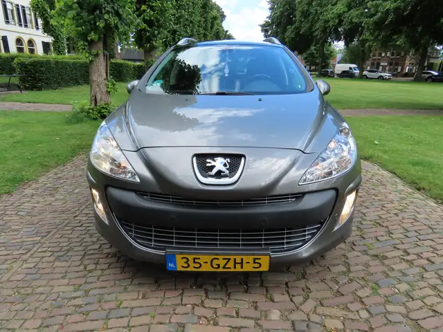 Peugeot 308 view 5