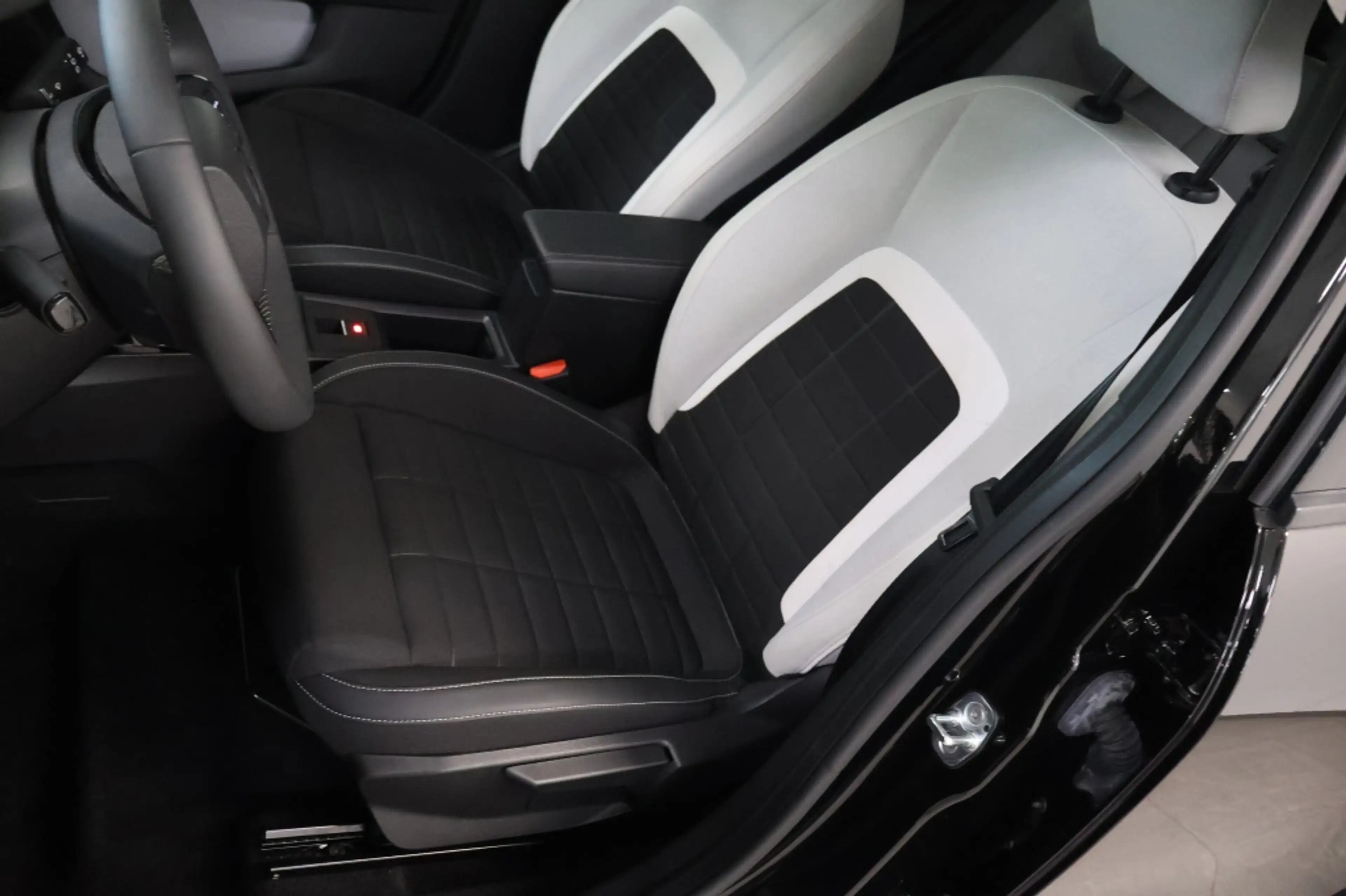 Citroen E-C3 Max 113pk Comfort Range 44 kWh | WLTP 328km — photo 9