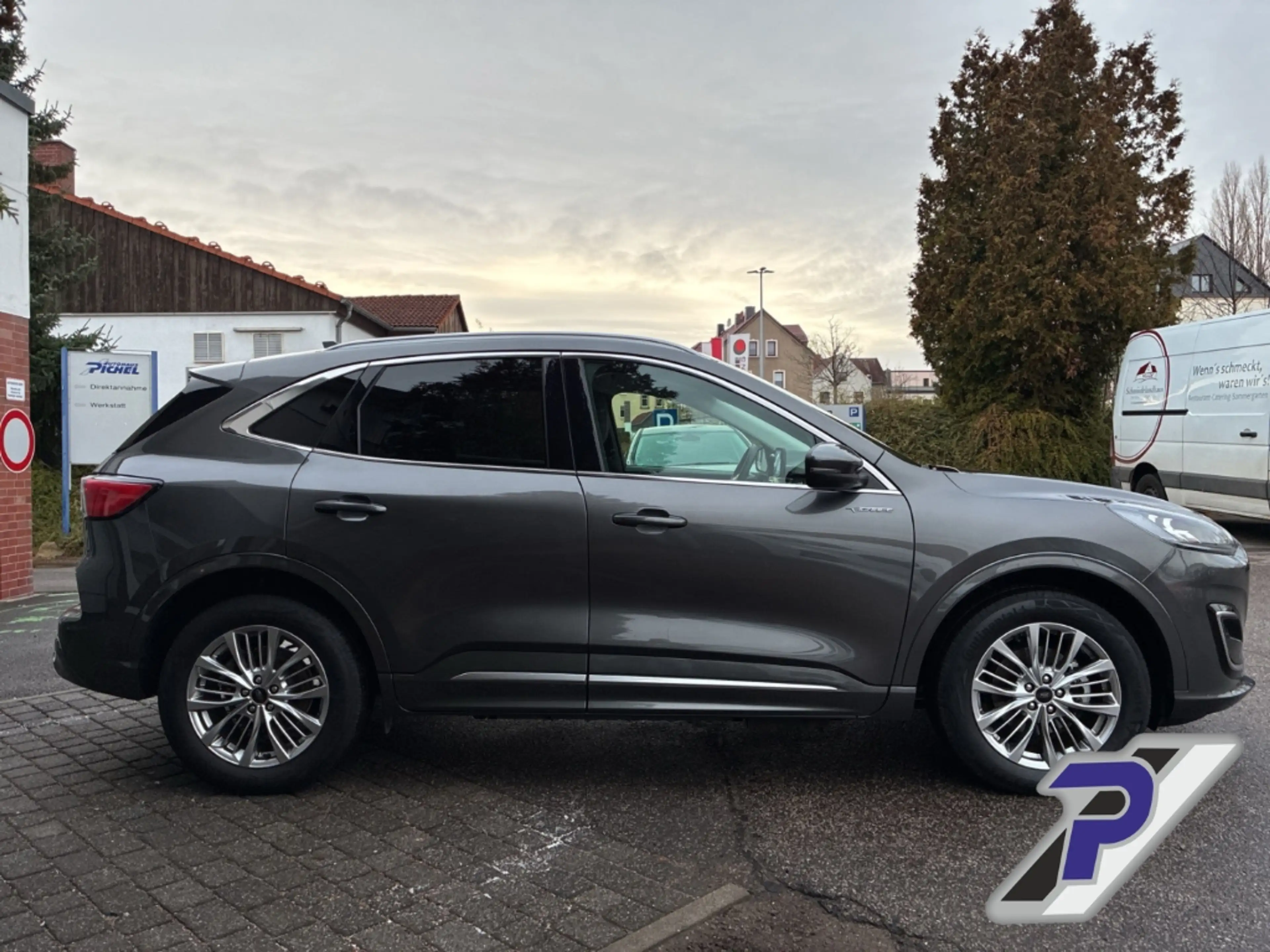 Ford Kuga PHEV Vignale AKTIONSFAHRZEUG AHK+LED+TOP-ZUSTAND — photo 7