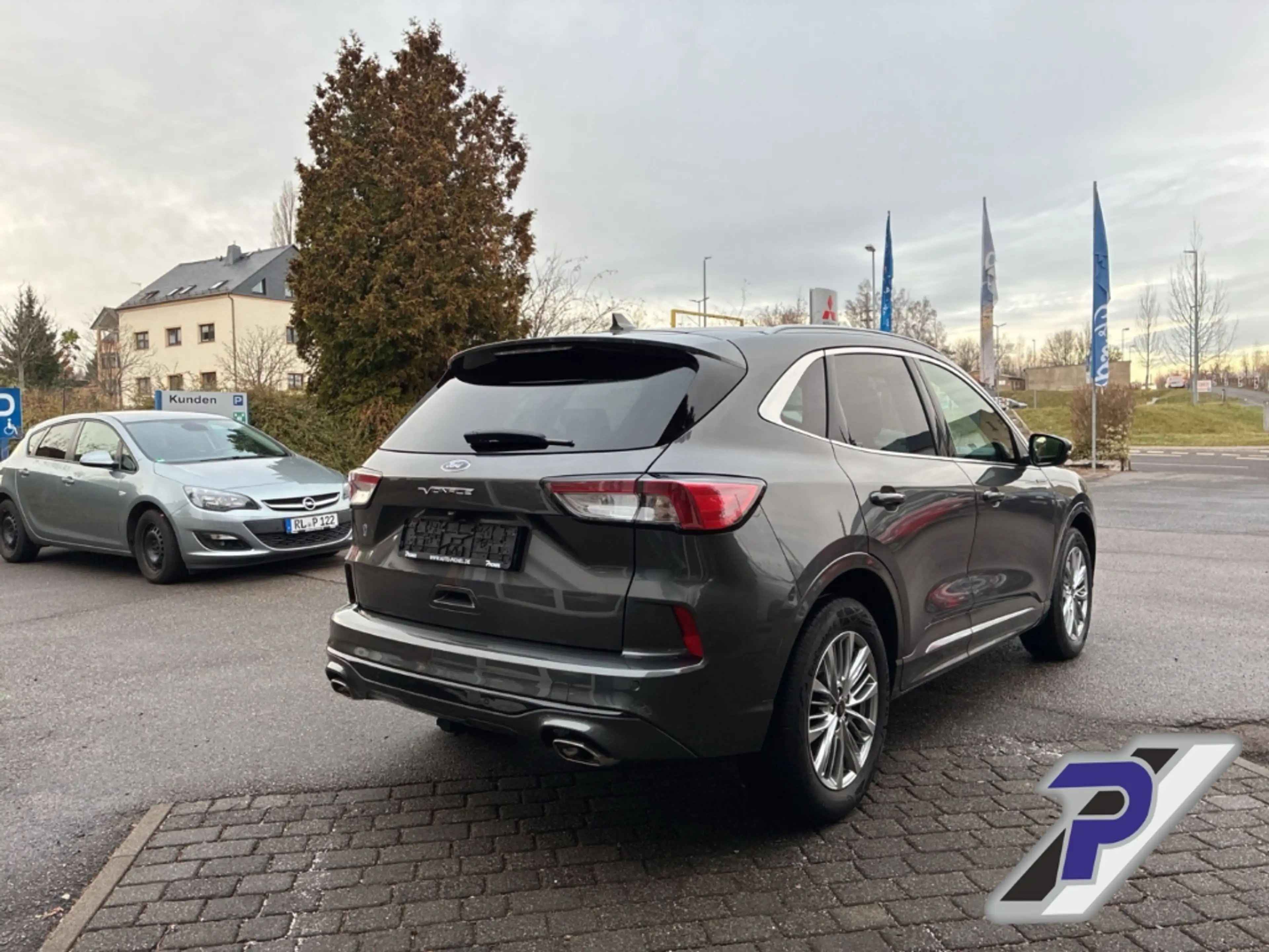 Ford Kuga PHEV Vignale AKTIONSFAHRZEUG AHK+LED+TOP-ZUSTAND — photo 6
