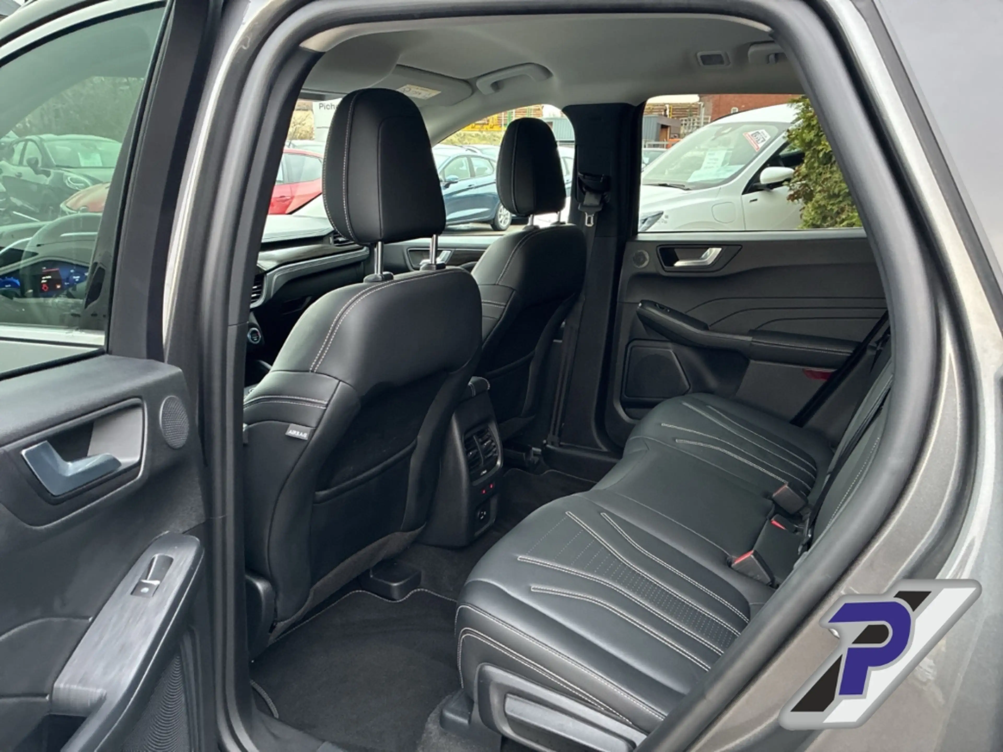 Ford Kuga PHEV Vignale AKTIONSFAHRZEUG AHK+LED+TOP-ZUSTAND — photo 14