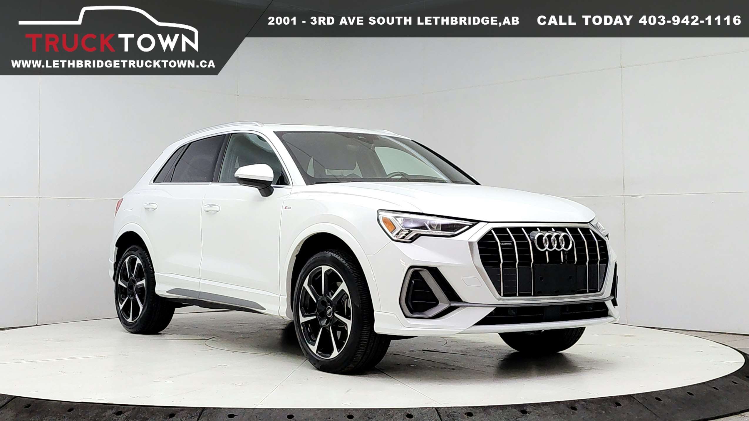  2025 Audi Q3 quattro Progressiv 45 TFSI   