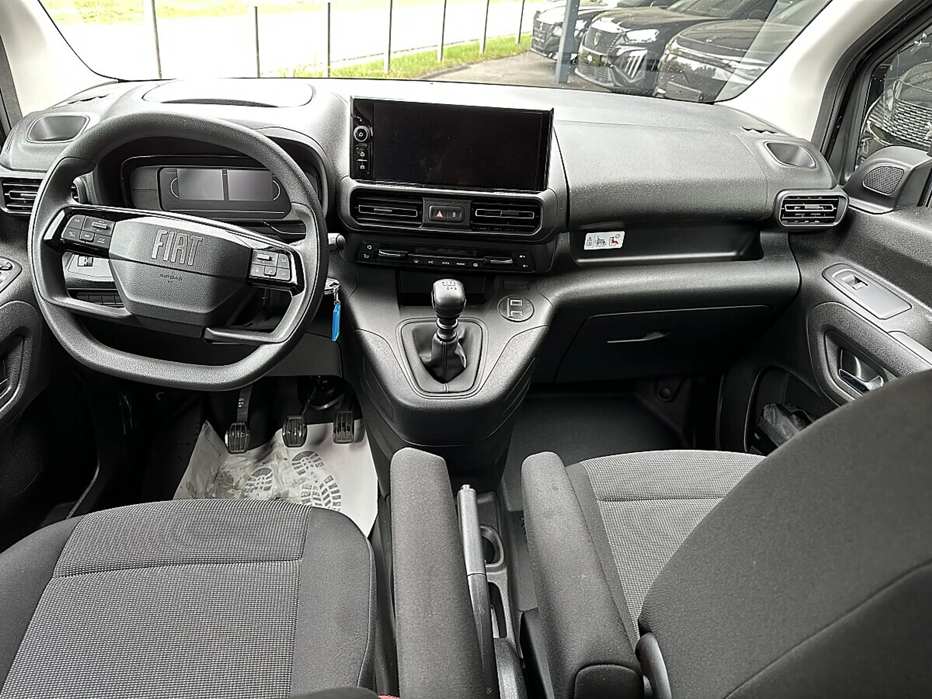 Fiat Doblo XL Diesel 130 S&S 6-Gang-Manuell — photo 8