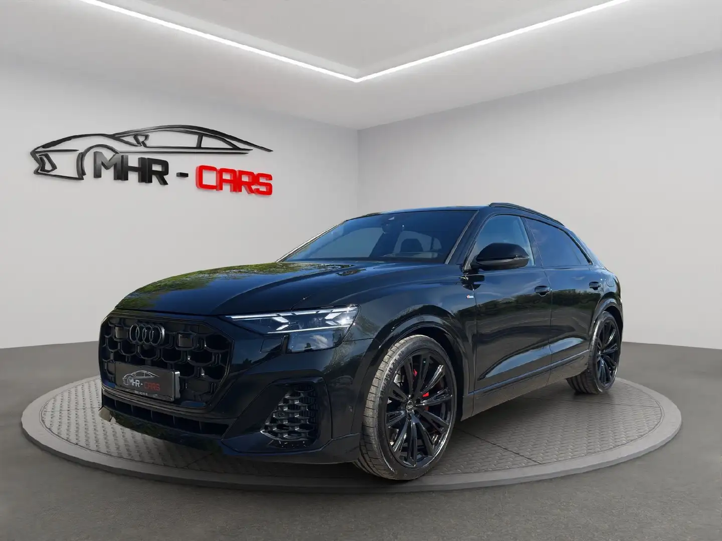 Audi Q8 55 3.0 TFSI e quattro Schwarz - 1