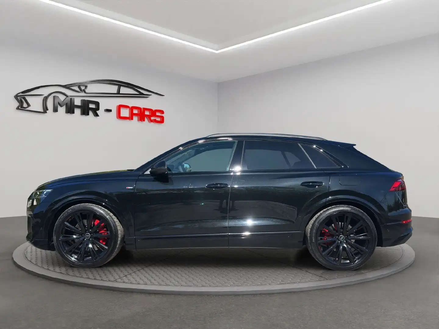 Audi Q8 55 3.0 TFSI e quattro Schwarz - 2