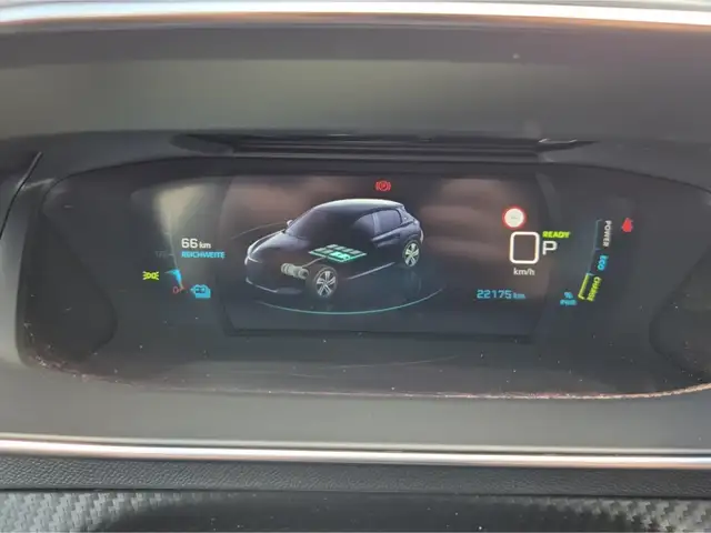 Peugeot 208 view 15