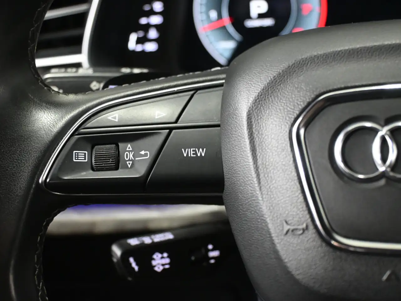 Audi Q8 снимка Audi Q8
