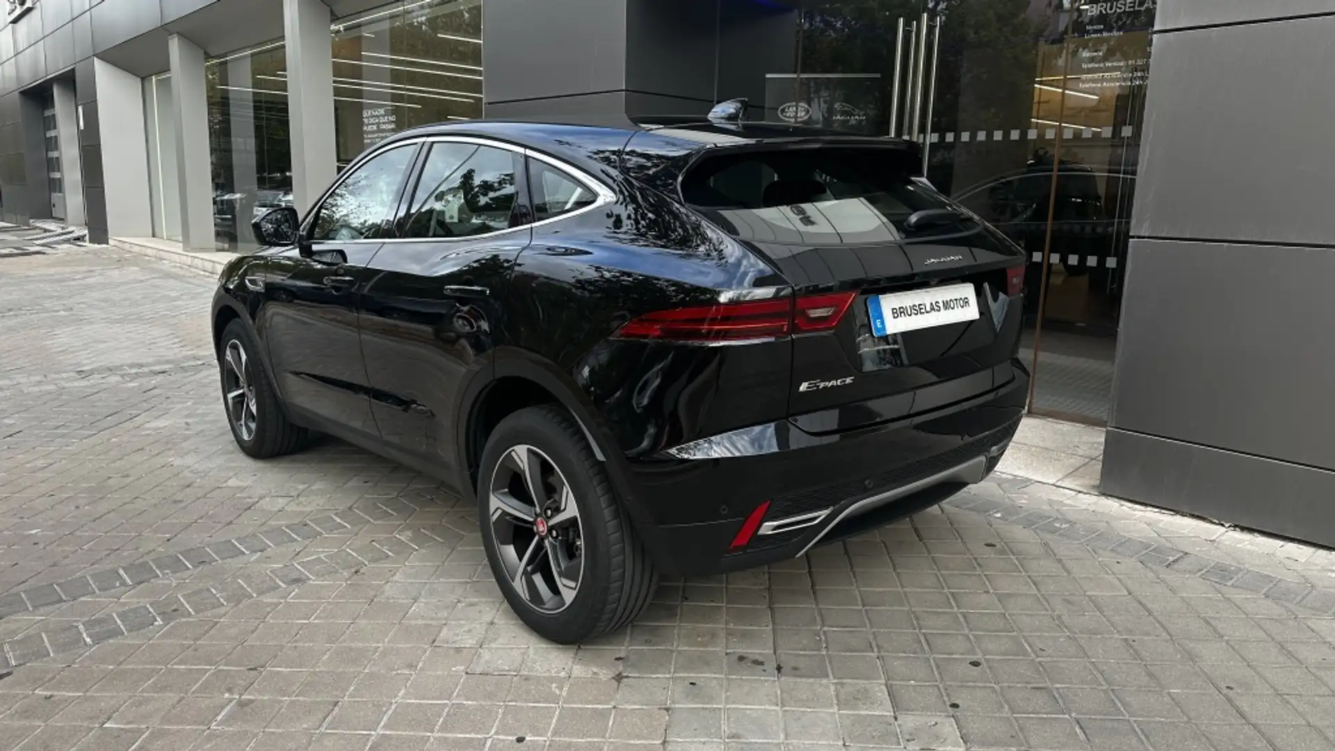 Jaguar E-Pace 2.0D I4 SE AWD Aut. 163 Negro - 2
