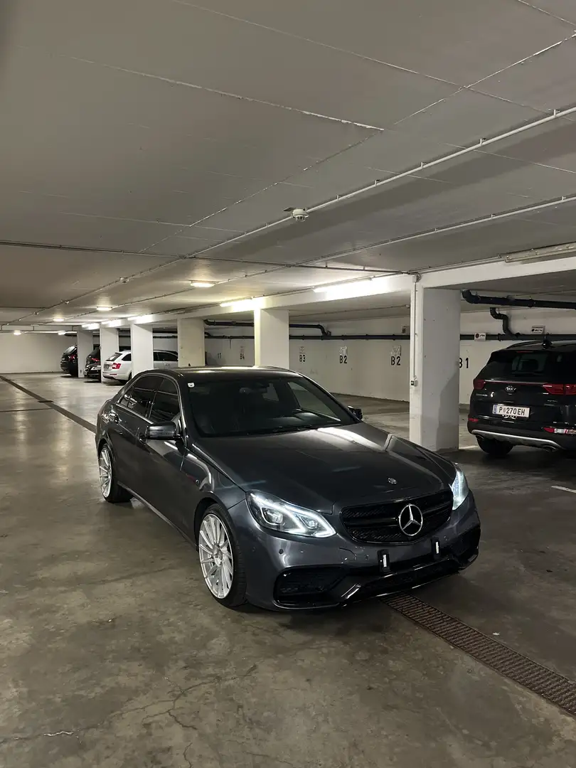 Mercedes-Benz E 220 E 220 BlueTec (212.001) Grau - 2