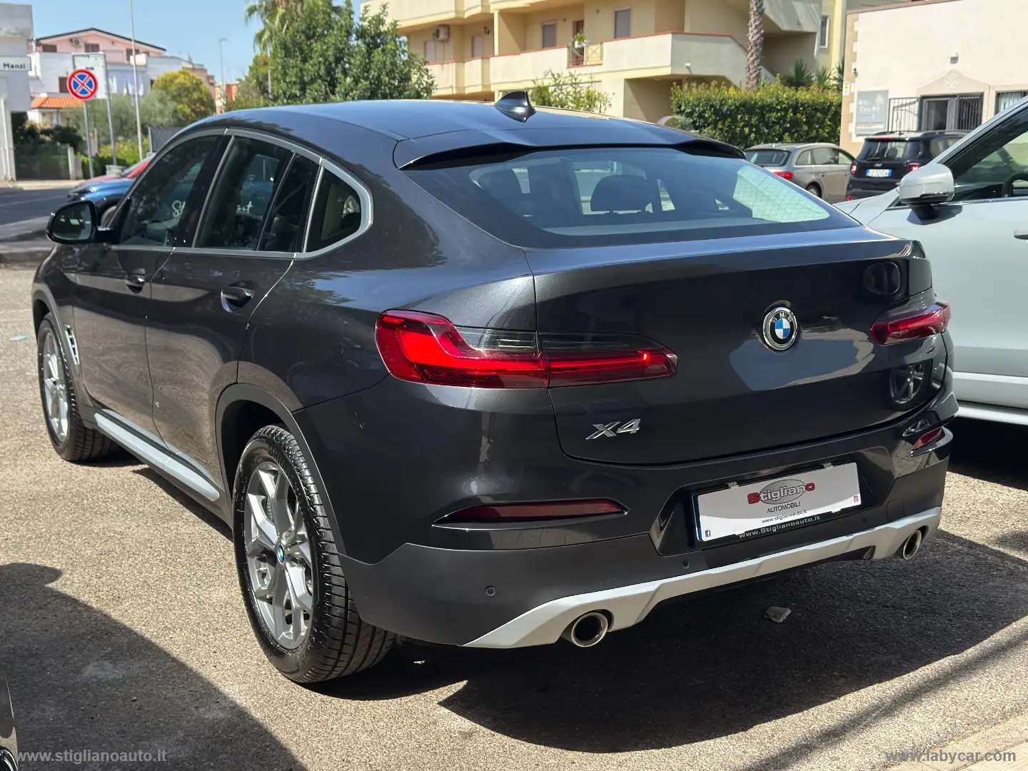 BMW X4 xDrive20d xLine Grau - 2