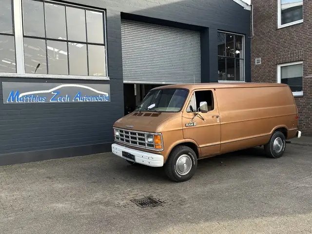 Dodge RAM Ram Van 250 Custom * Survivor im Erstlack *