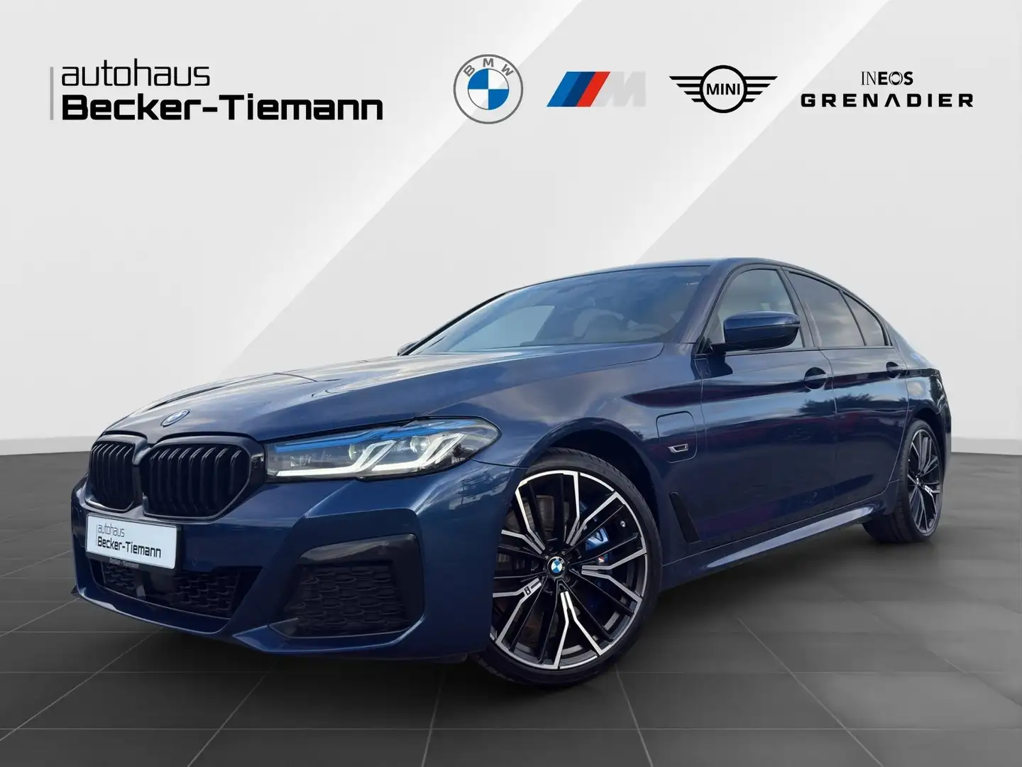 BMW 545 e xDrive M Sport Pro/DrivingPro/LivePro/CarPlay/Pa Blau - 1