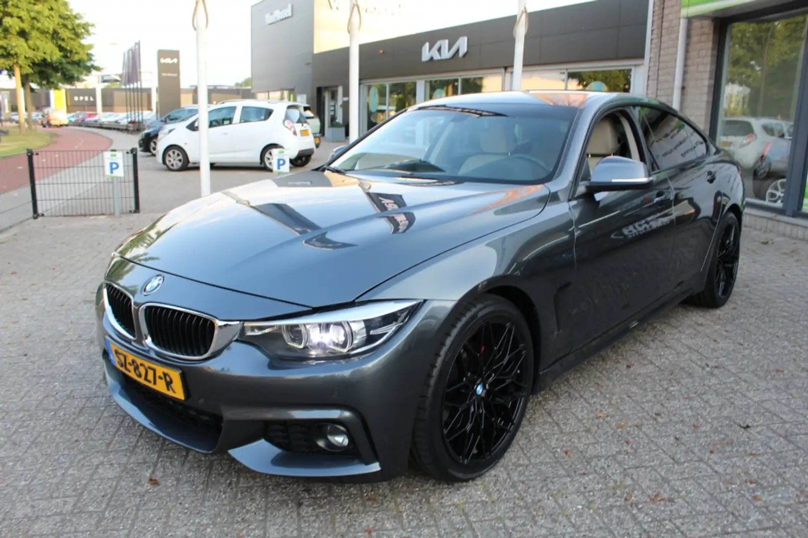 BMW 420 4-serie Gran Coupé 420i Corp. L. Hi Ex. Grijs - 2