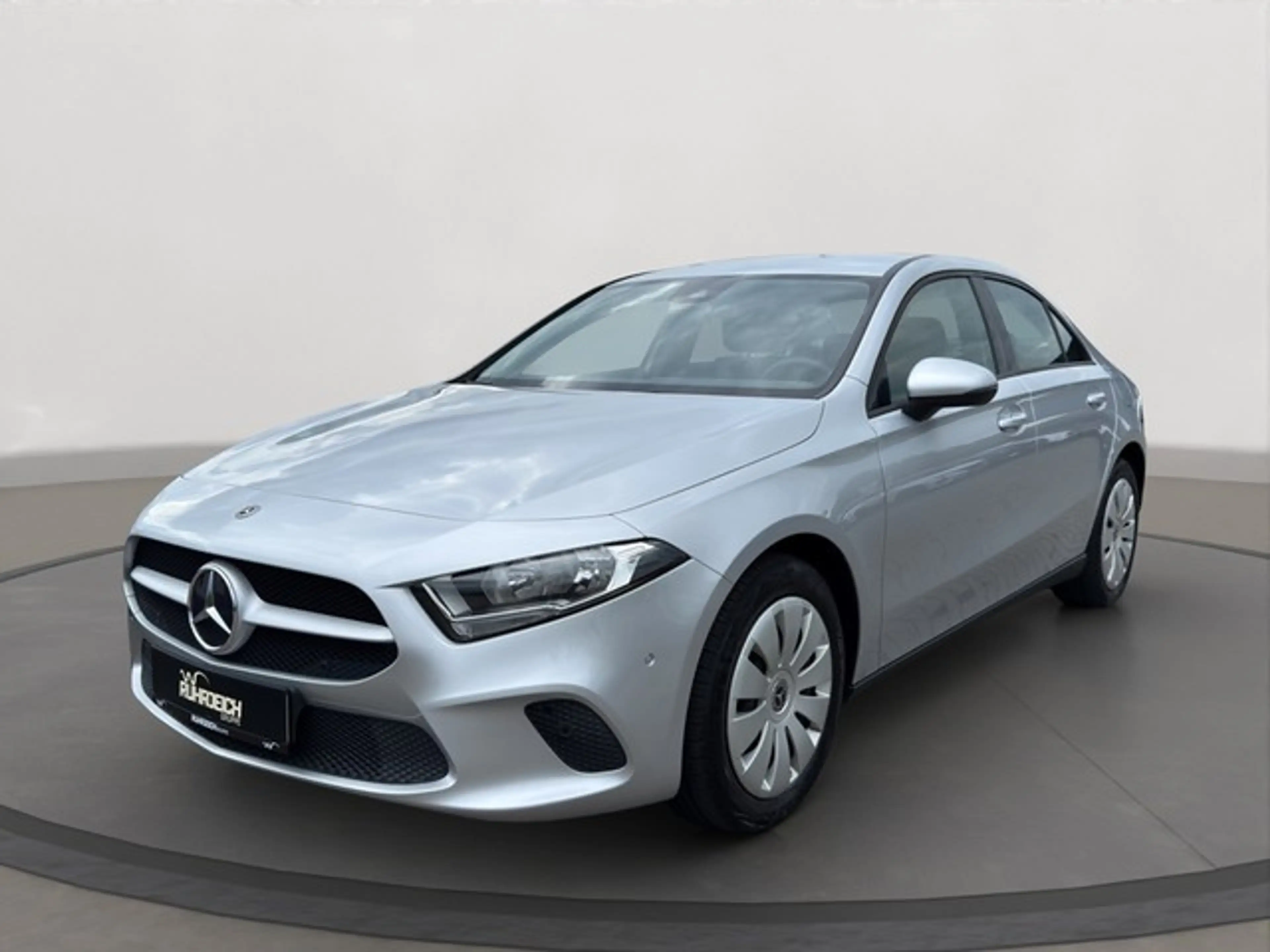 Mercedes-Benz E 250 A-Klasse 250 e Plug-in-Hybrid Navi+Sitzhzg+PDC ...