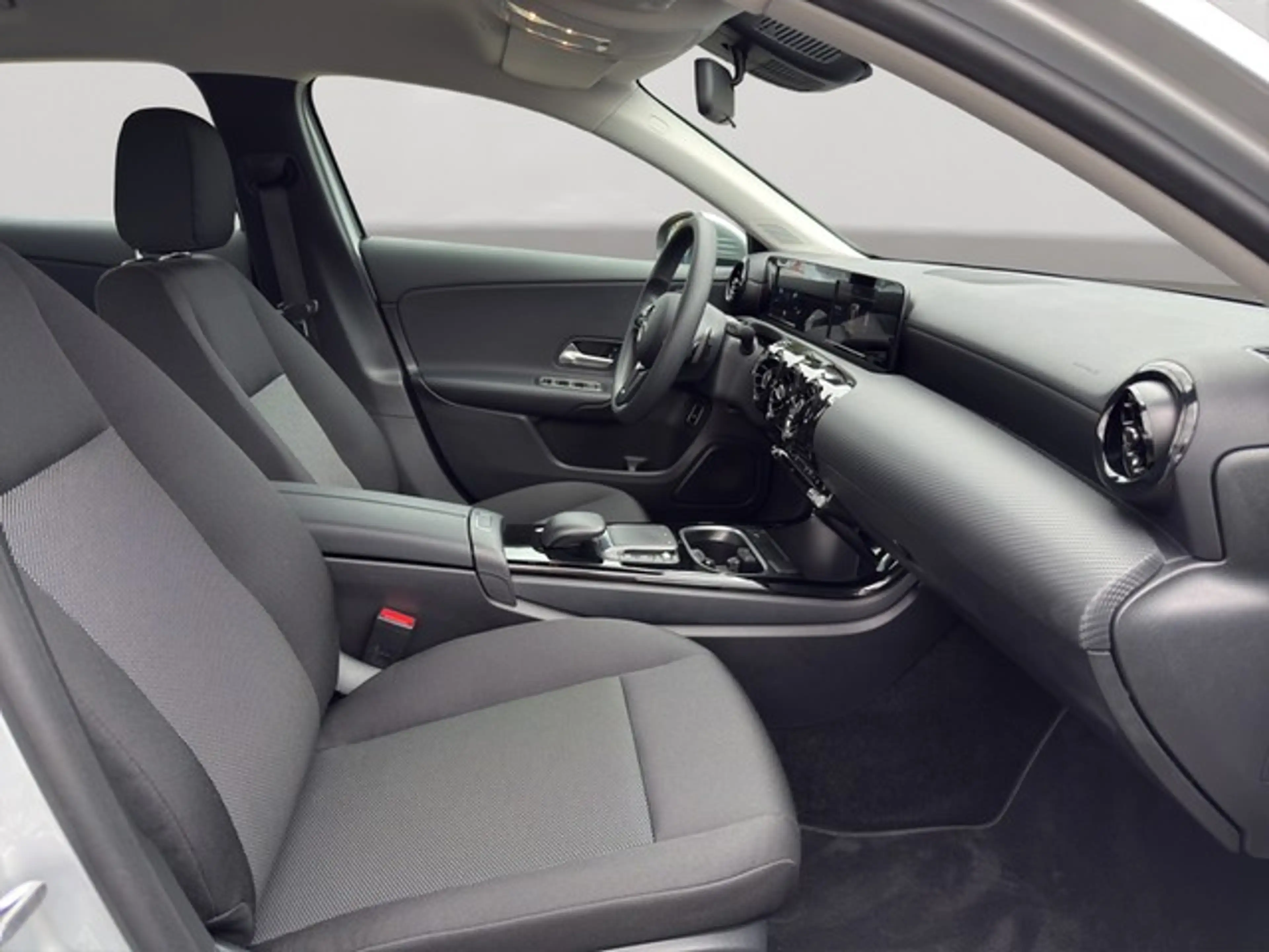 Mercedes-Benz E 250 A-Klasse 250 e Plug-in-Hybrid Navi+Sitzhzg+PDC ... — photo 9