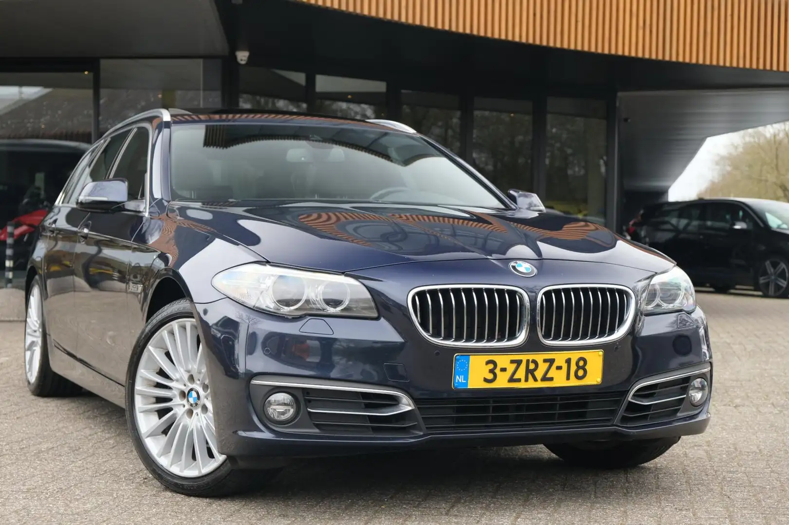 BMW 530 5-serie Touring 530xd High Executive/X-Drive/Panor Blu/Azzurro - 2