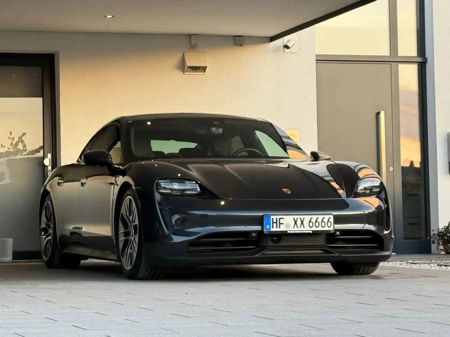 Porsche Taycan 4 S Sport-Chrono BOSE APPROVED 07/2026 Grau - 1