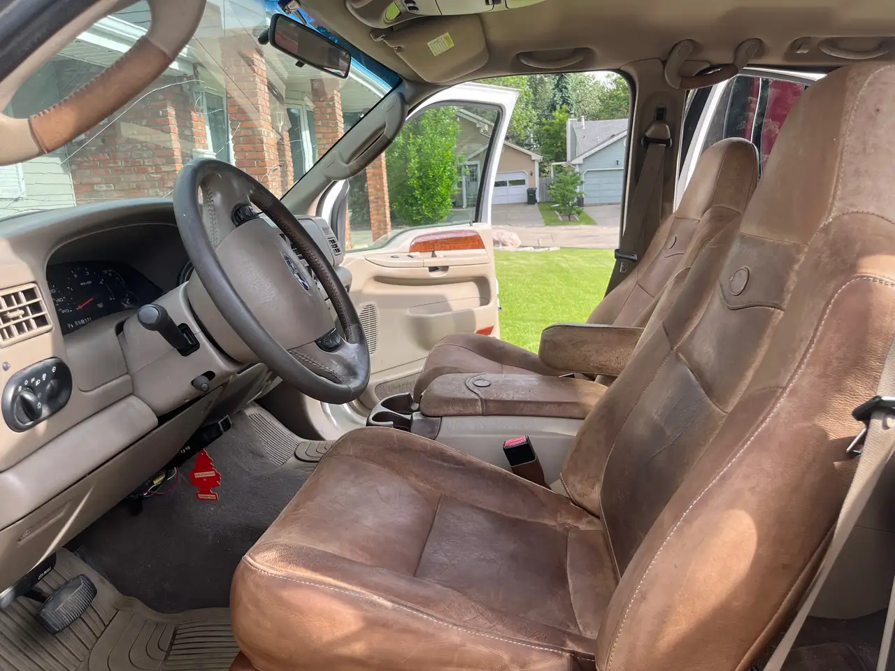 Ford F 350 photo Ford F 350