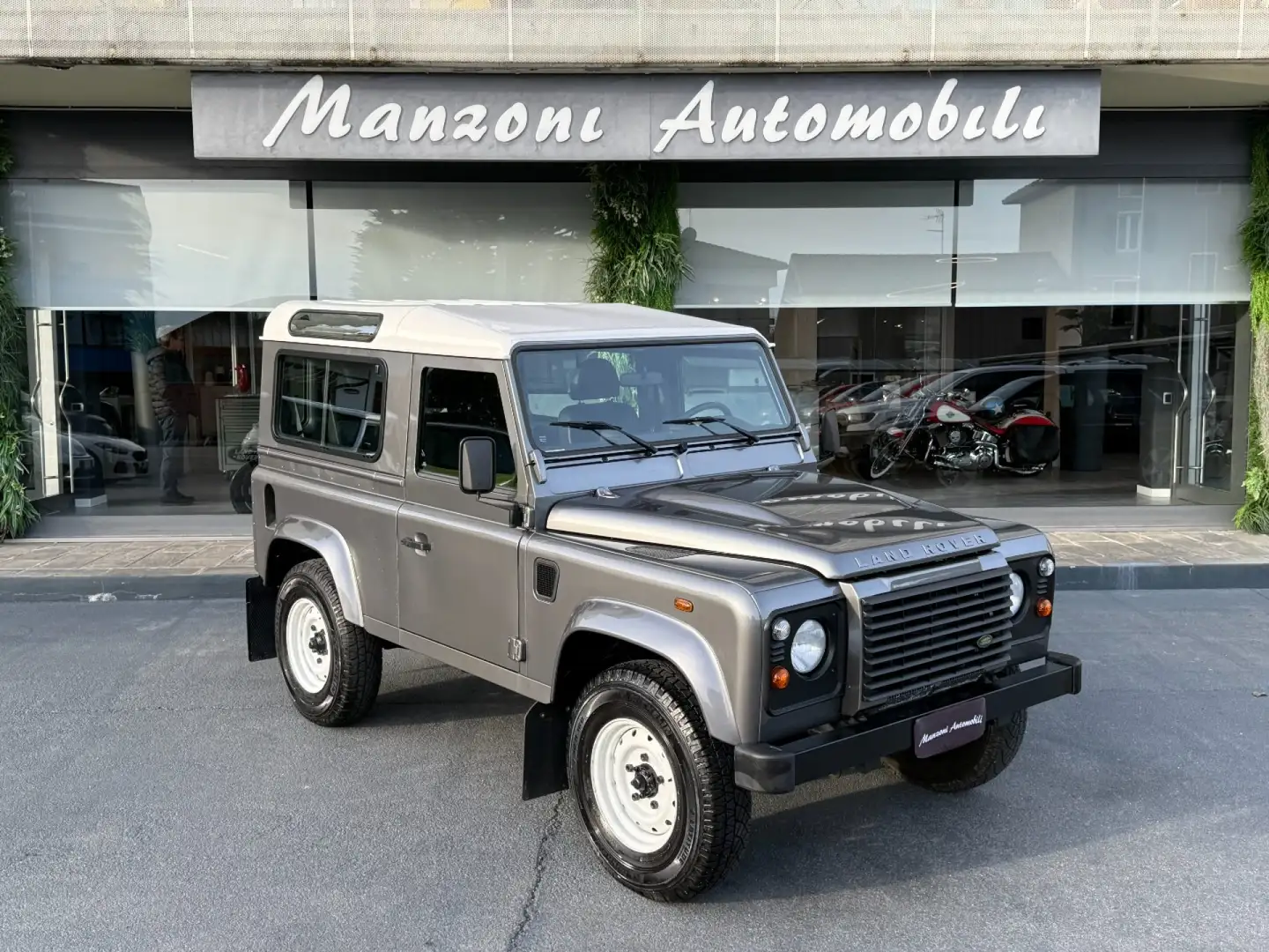 Land Rover Defender 90 2.4 S TD4 Station Wagon Gris - 1