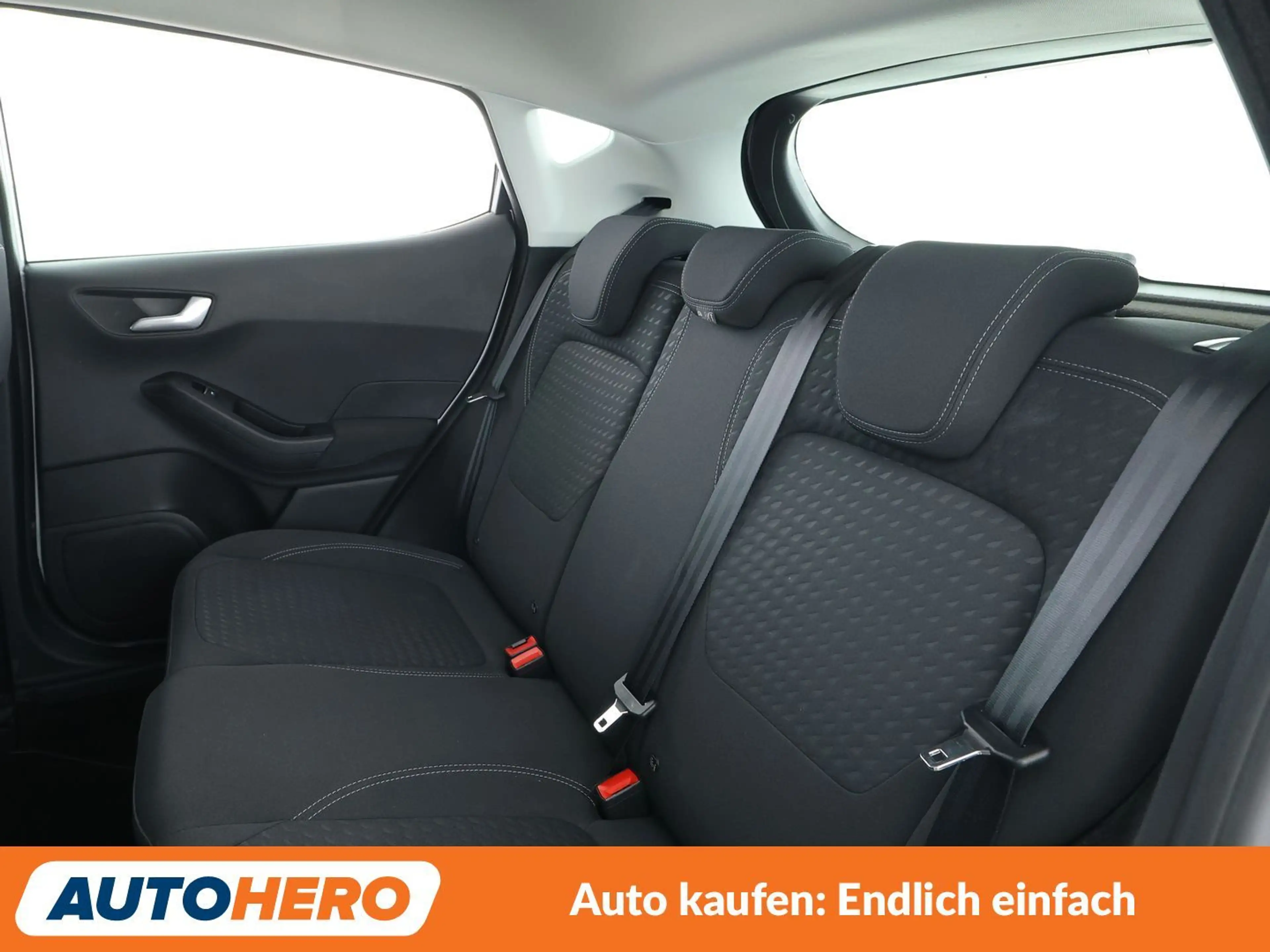 Ford Fiesta 1.0 EcoBoost Titanium — photo 14