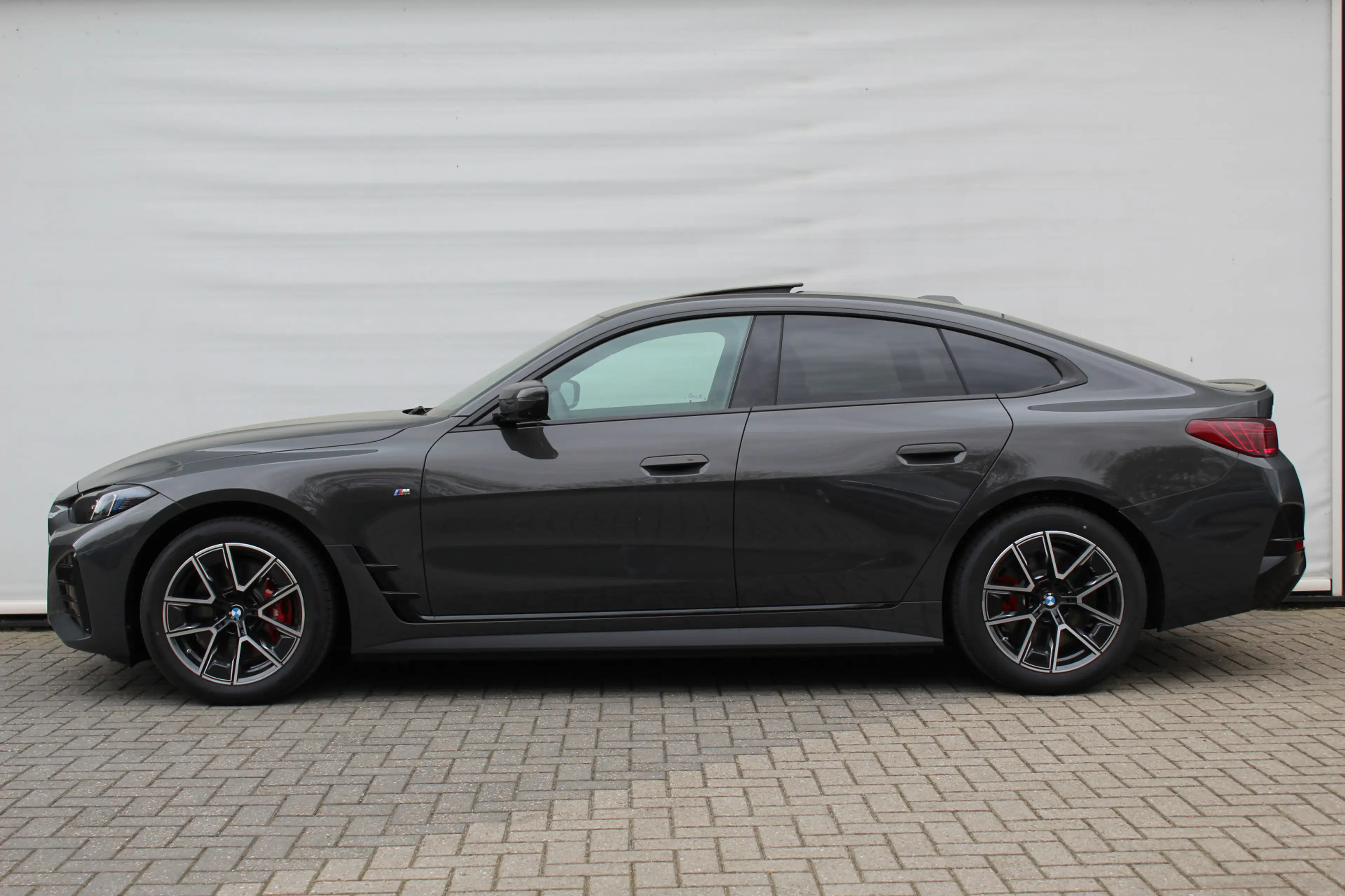 BMW i4 xDrive40 M Sport / Schuif-kanteldak / Trekhaak / A — photo 6