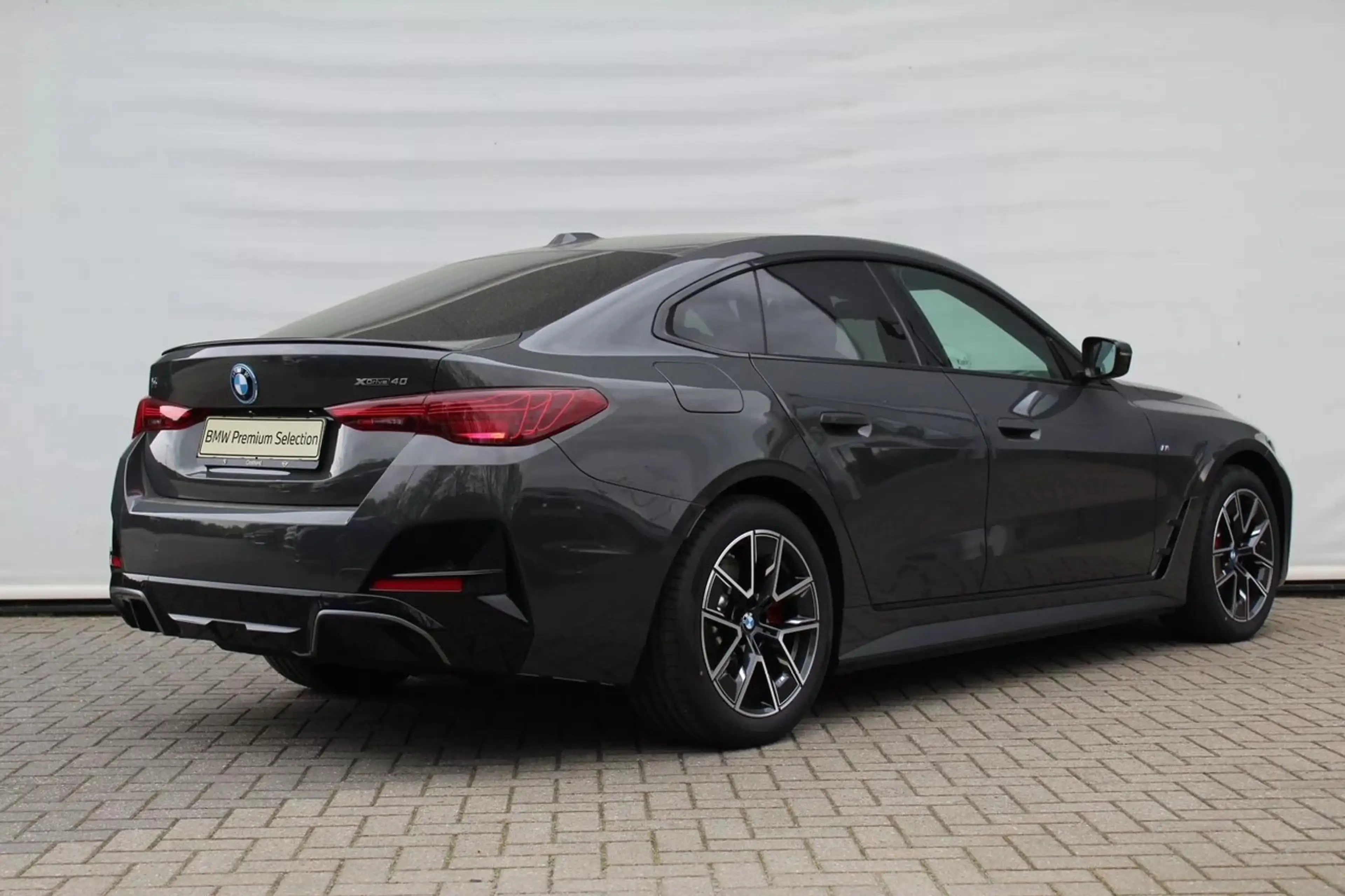 BMW i4 xDrive40 M Sport / Schuif-kanteldak / Trekhaak / A — photo 5