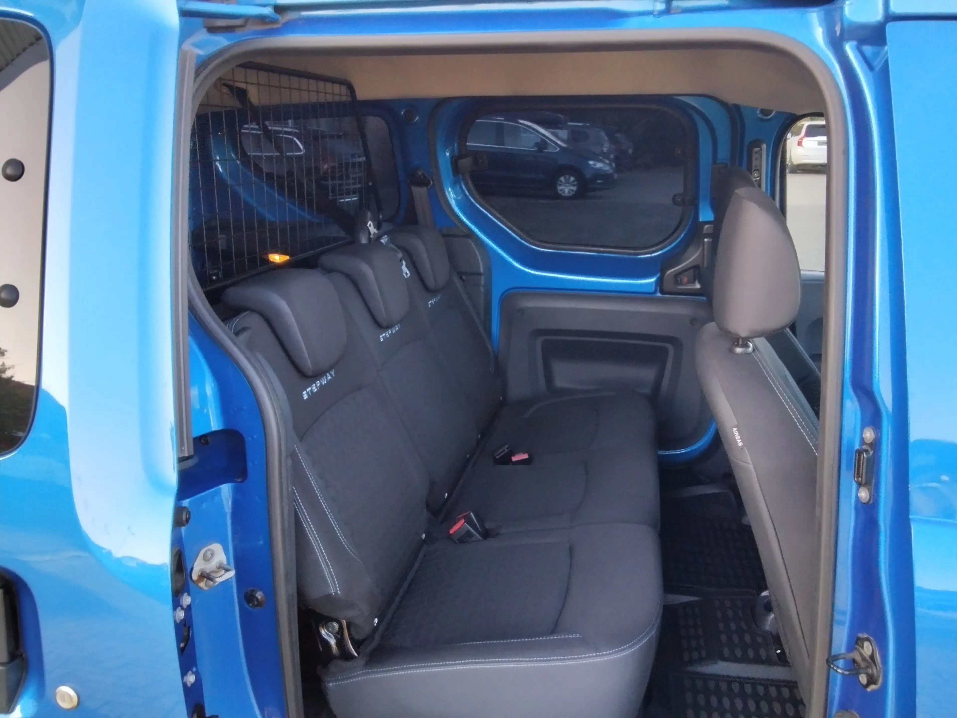 Dacia Dokker 1.2 TCe Stepway/1.Hnd./RFK/SHZG/PDC/Infotainment — photo 13