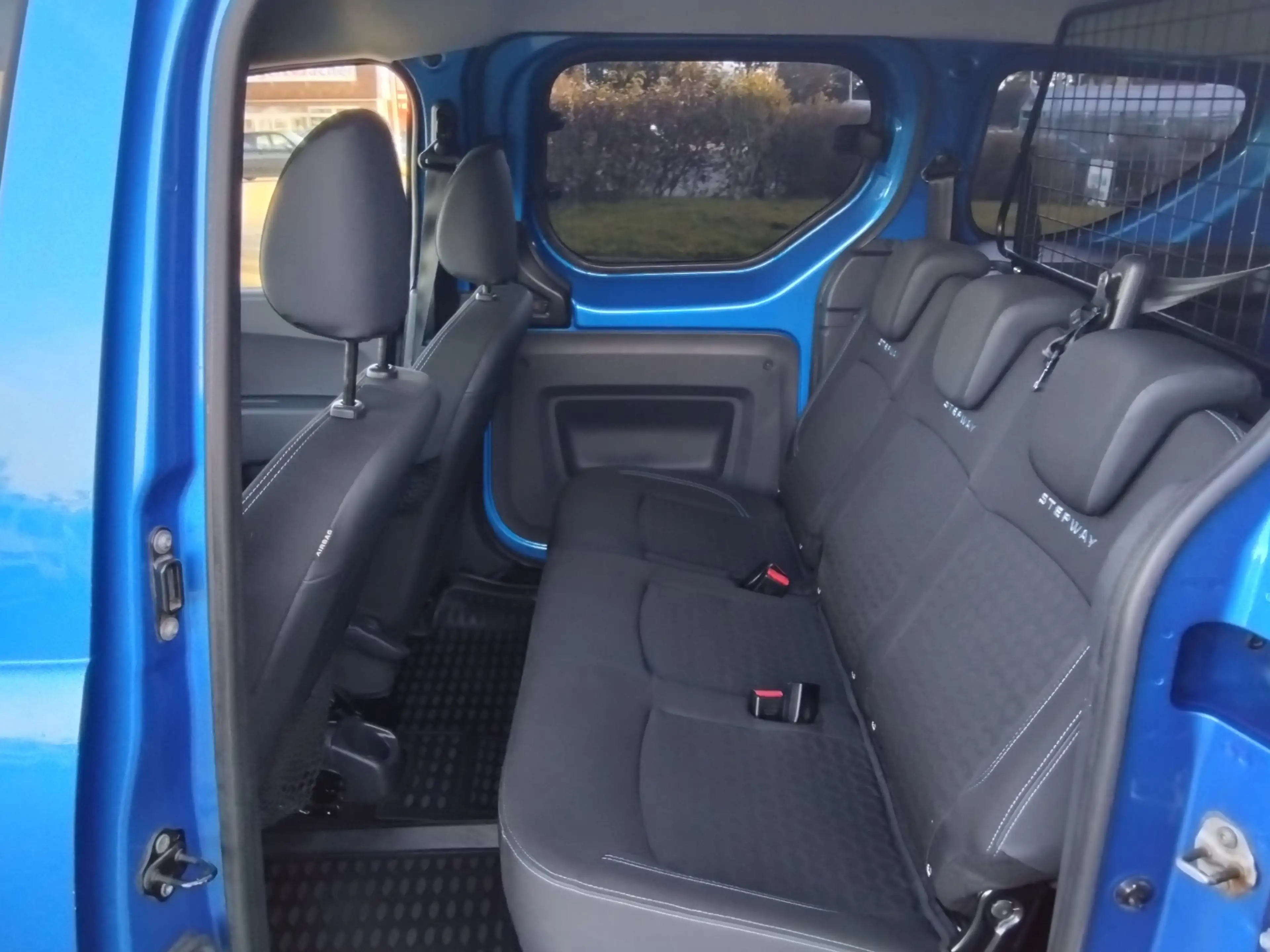 Dacia Dokker 1.2 TCe Stepway/1.Hnd./RFK/SHZG/PDC/Infotainment — photo 9