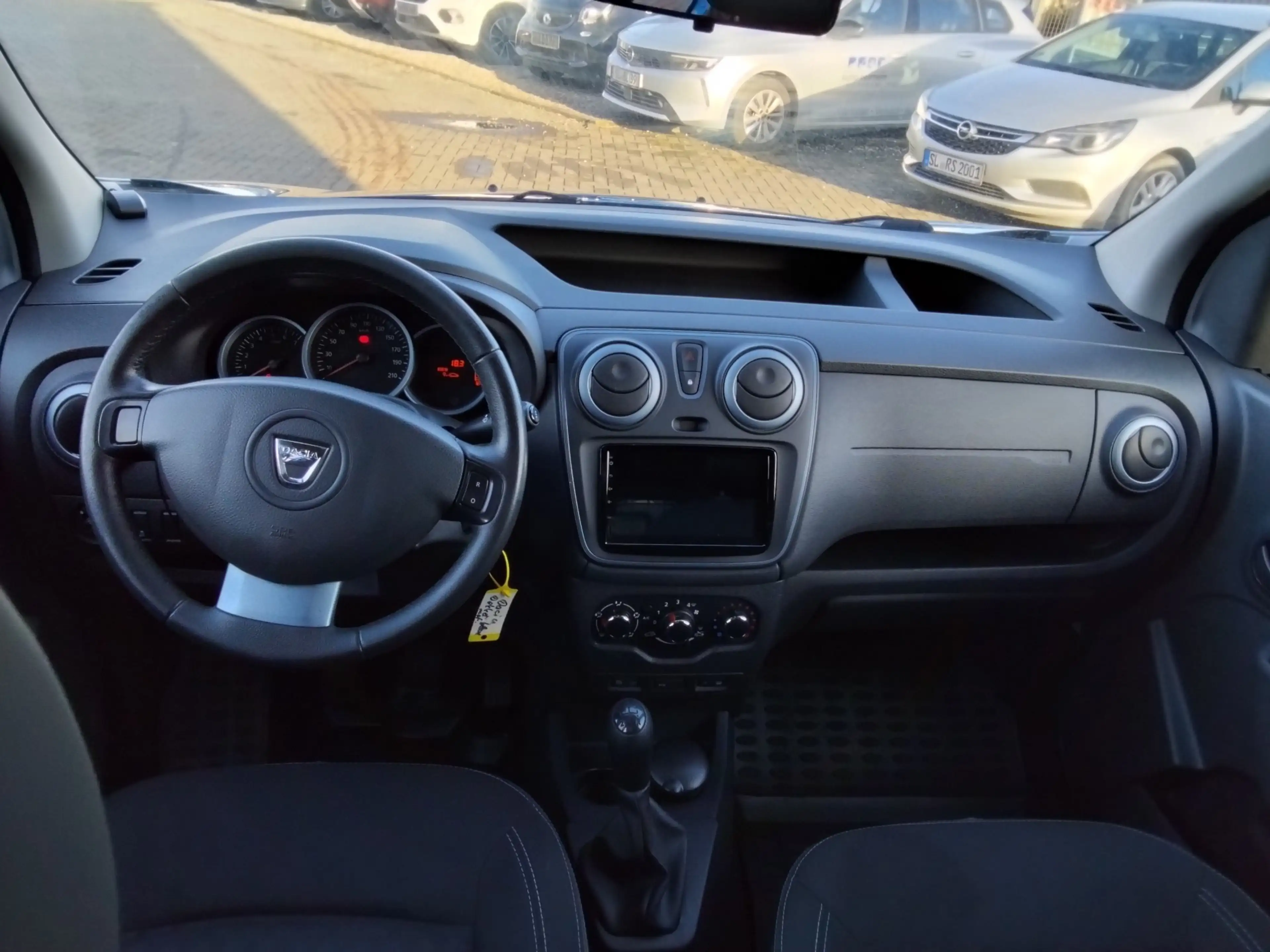 Dacia Dokker 1.2 TCe Stepway/1.Hnd./RFK/SHZG/PDC/Infotainment — photo 11