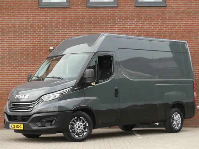 Iveco Daily 35S16V 2.3 L3 H3 3500KG Trekgewicht Camera/Navigat