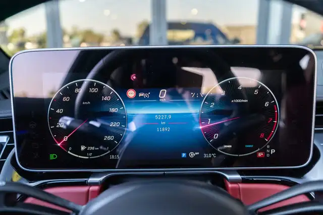 Mercedes-Benz S-Class view 9