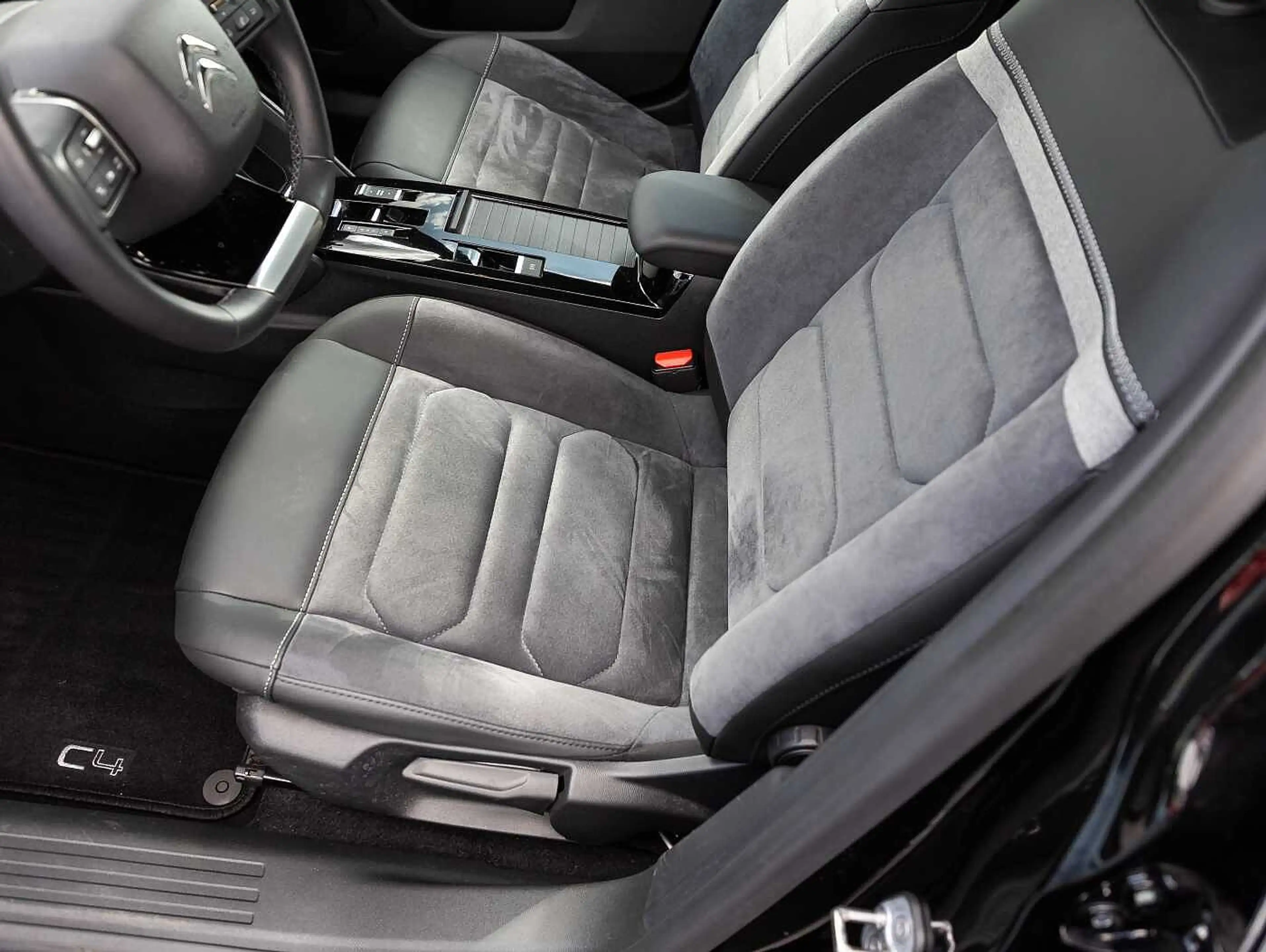 Citroen C4 PureTech 130 EAT8 MAX Techno-Paket — photo 7