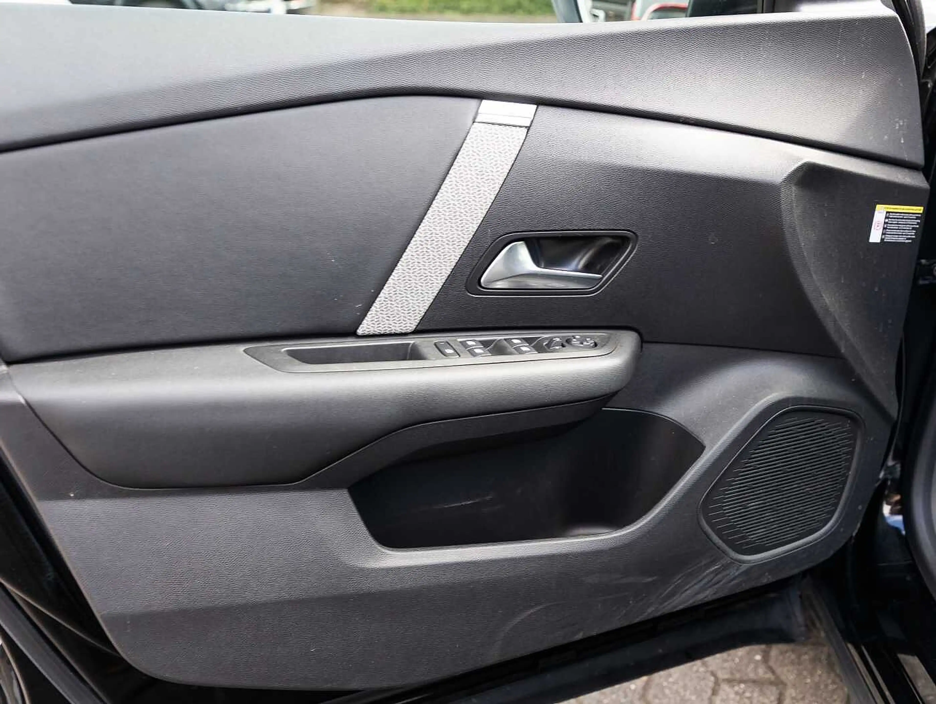 Citroen C4 PureTech 130 EAT8 MAX Techno-Paket — photo 6