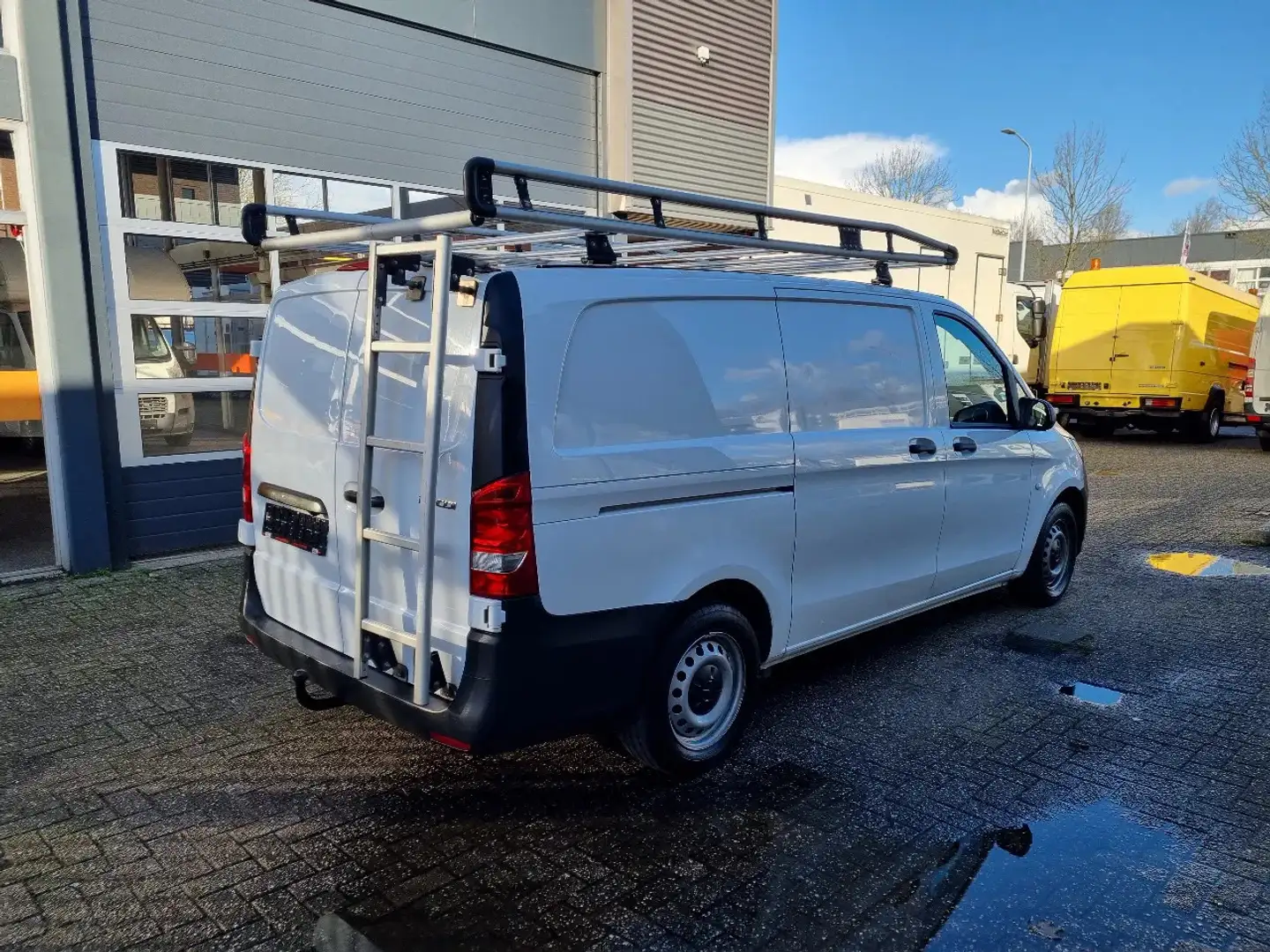 Mercedes-Benz Vito 114 CDI L2 Euro 6 RWD 2.2 CDI Weiß - 2