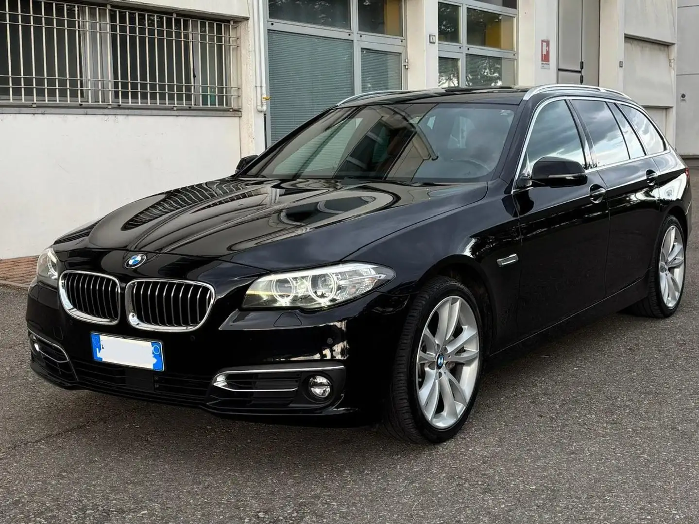 BMW 530 Serie 5 - 530d Touring xdrive Luxury 249cv auto E6 Nero - 1