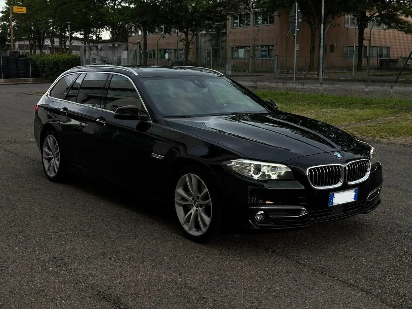 BMW 530 Serie 5 - 530d Touring xdrive Luxury 249cv auto E6 Nero - 2