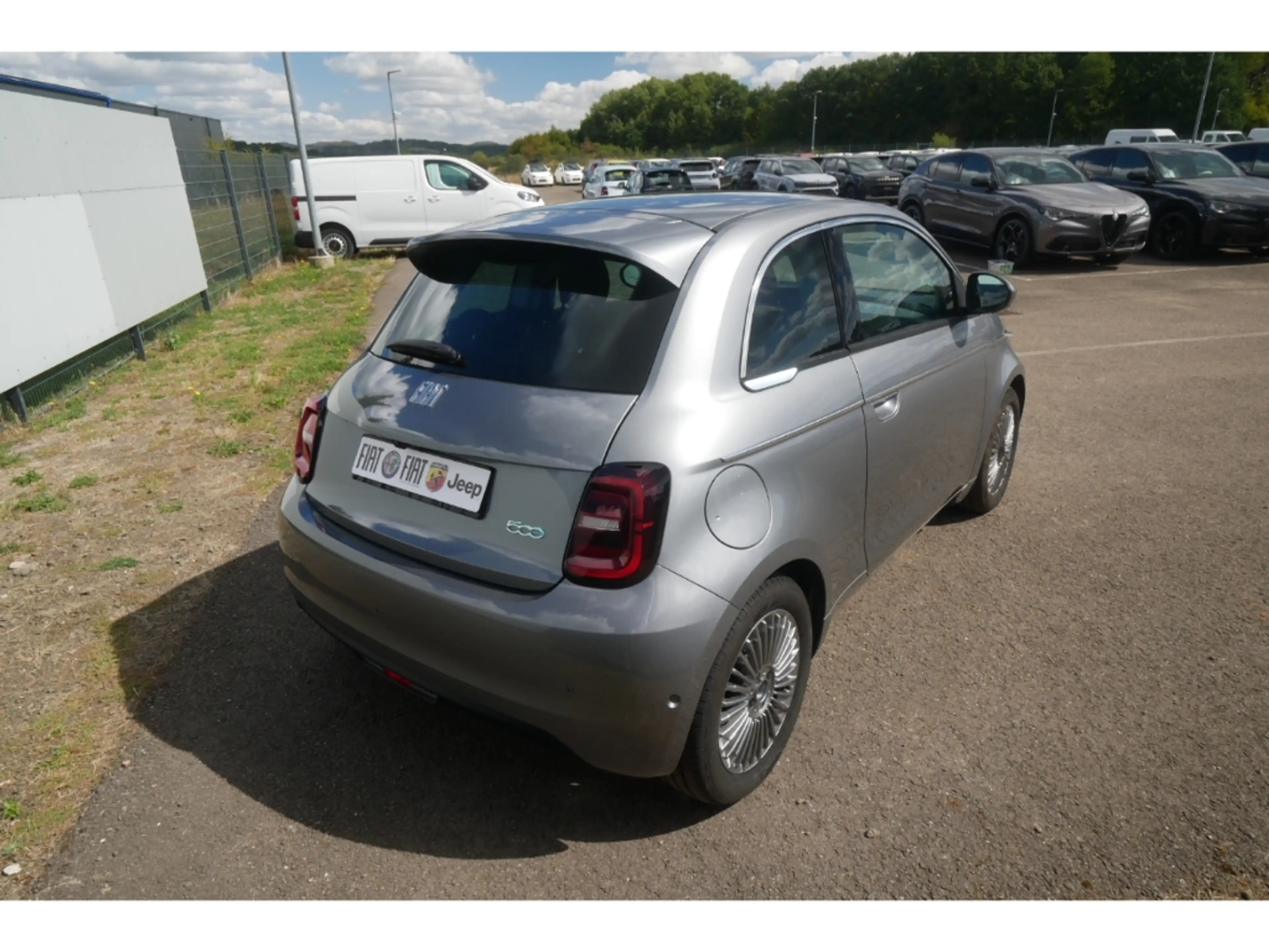 Fiat 500e AT 42 Kwh 118PS KOMFORT STYLE KAMERA SHZ ALU — photo 3
