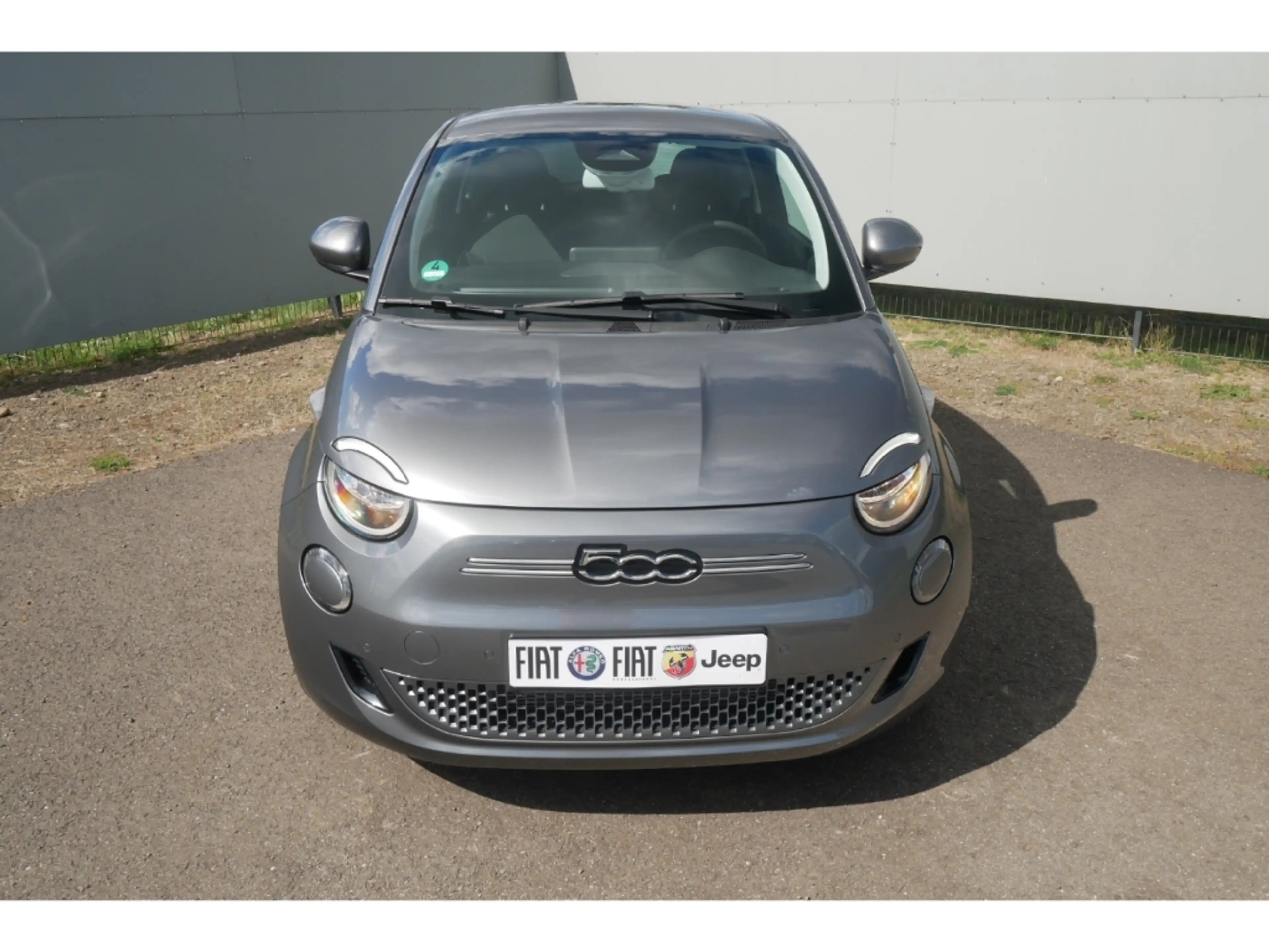 Fiat 500e AT 42 Kwh 118PS KOMFORT STYLE KAMERA SHZ ALU — photo 8