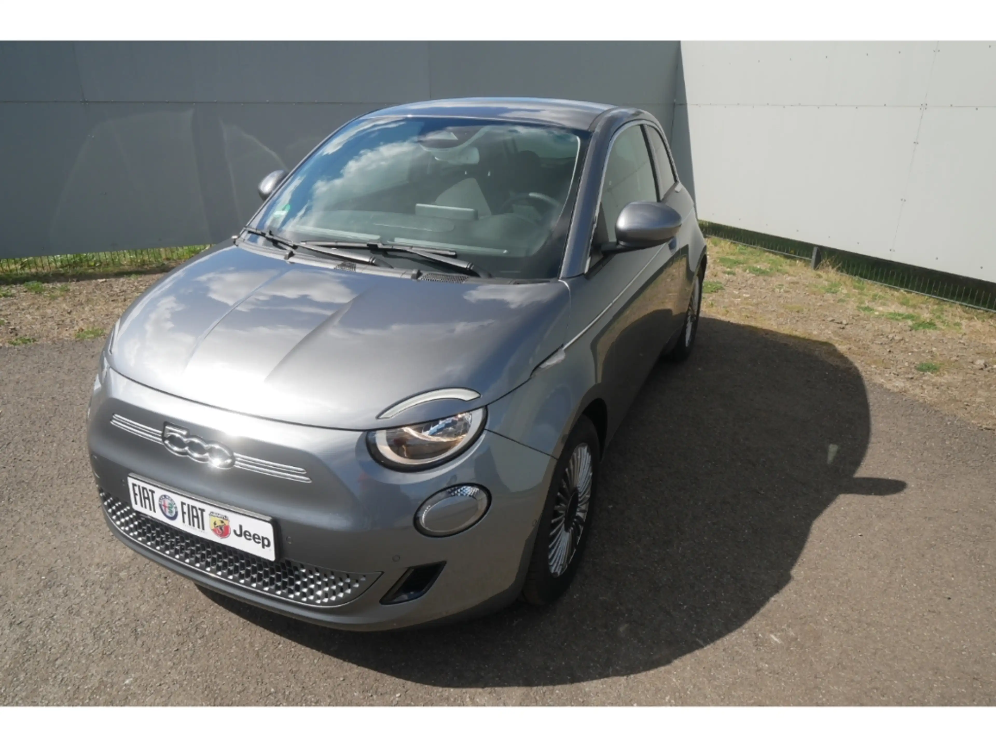 Fiat 500e AT 42 Kwh 118PS KOMFORT STYLE KAMERA SHZ ALU — photo 7