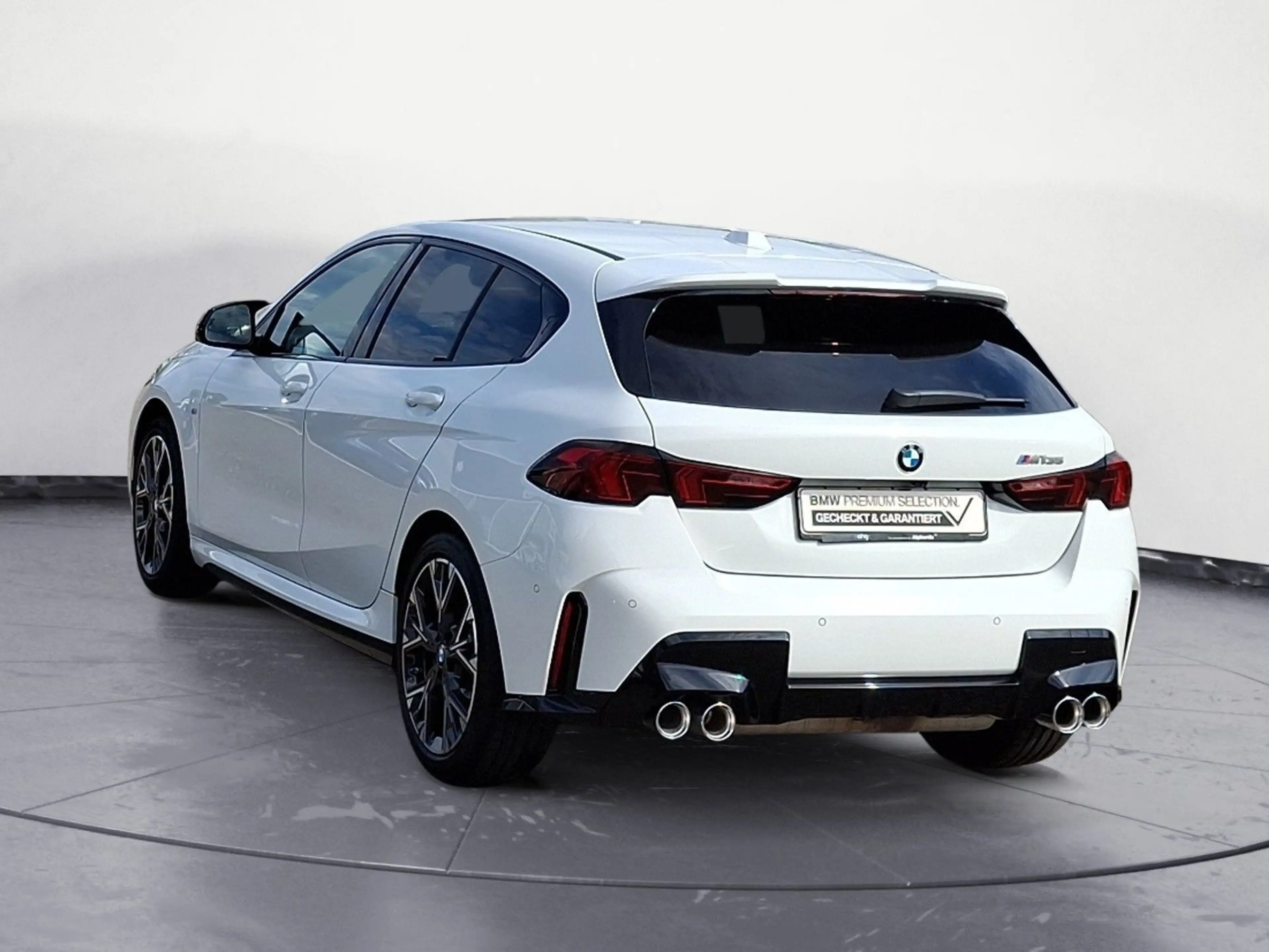 BMW 135 xDrive Iconic Glow Head-Up Adaptiv LED harm — photo 5