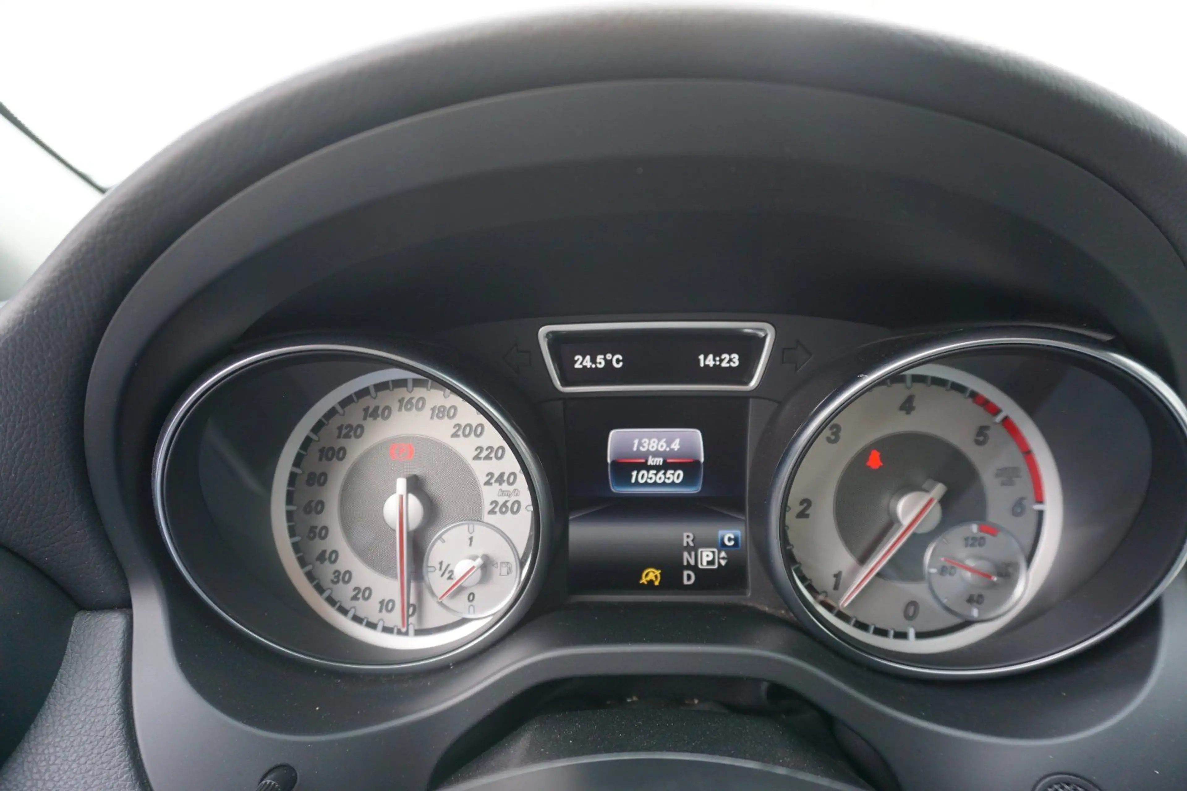 Mercedes-Benz GLA 180 GLA-Klasse GLA 180 CDI d Urban — photo 9