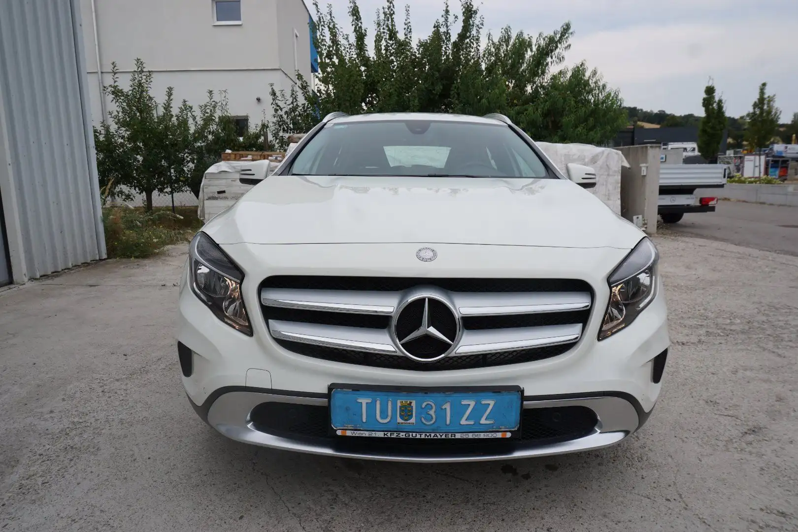 Mercedes-Benz GLA 180 GLA-Klasse GLA 180 CDI d Urban Weiß - 1