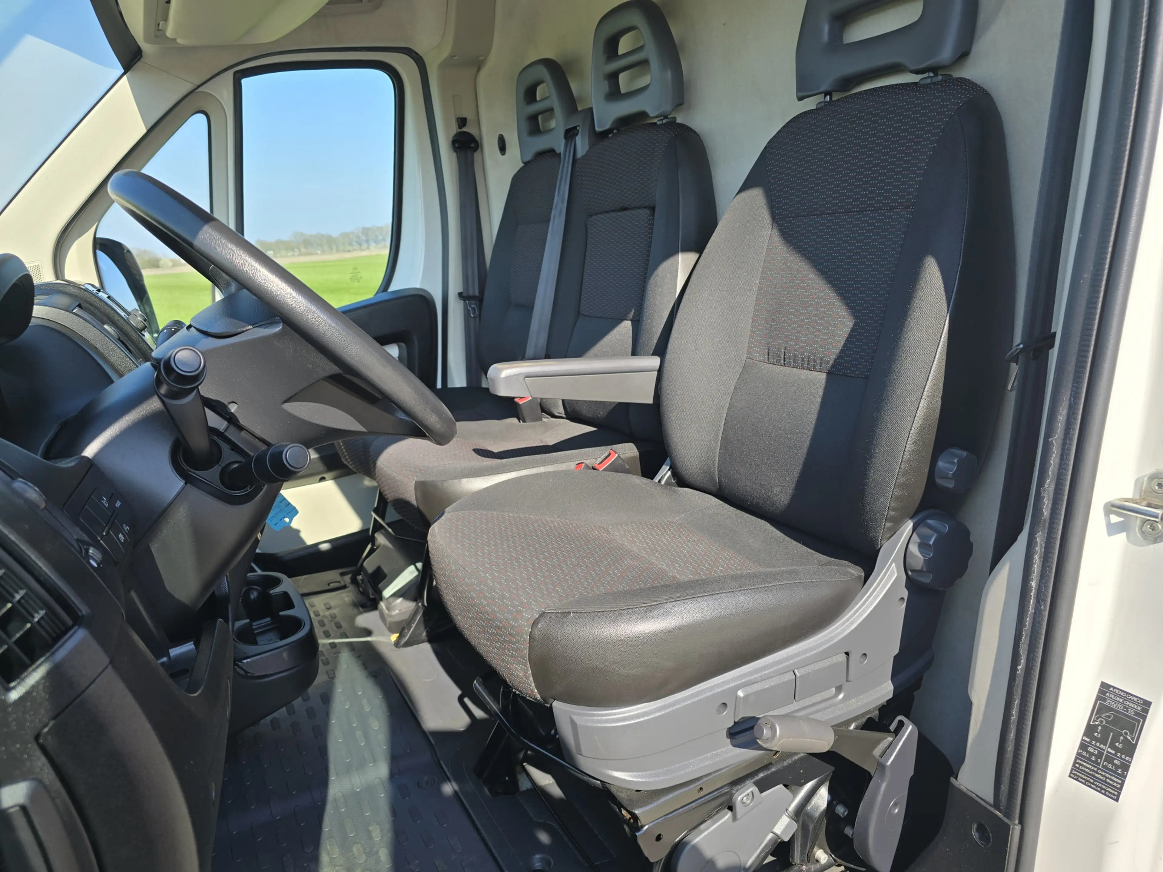 Peugeot Boxer 333 2.0 BlueHDI L2H2 Pro - 130 Pk - Euro 6 - Airco — photo 20