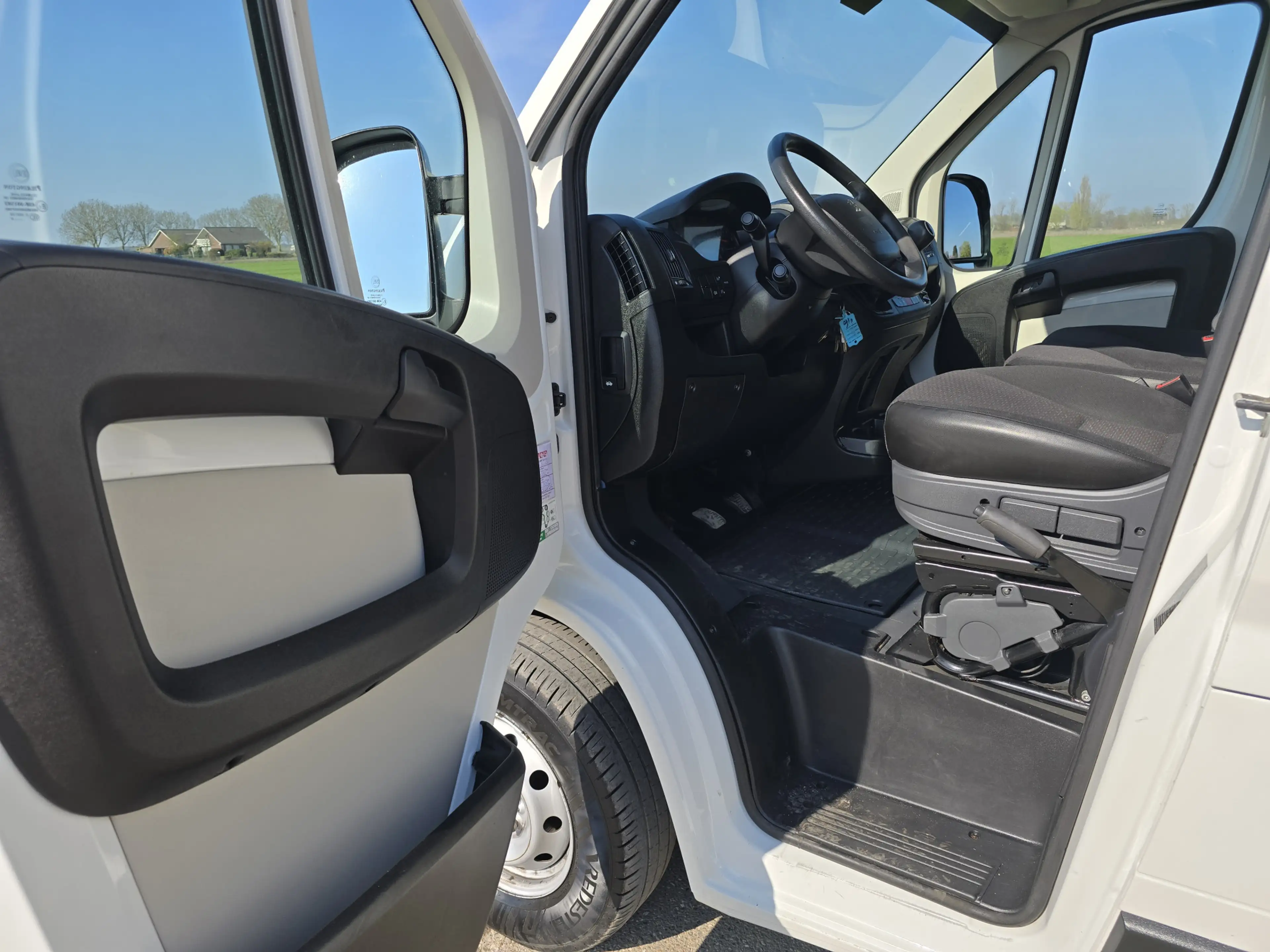 Peugeot Boxer 333 2.0 BlueHDI L2H2 Pro - 130 Pk - Euro 6 - Airco — photo 17