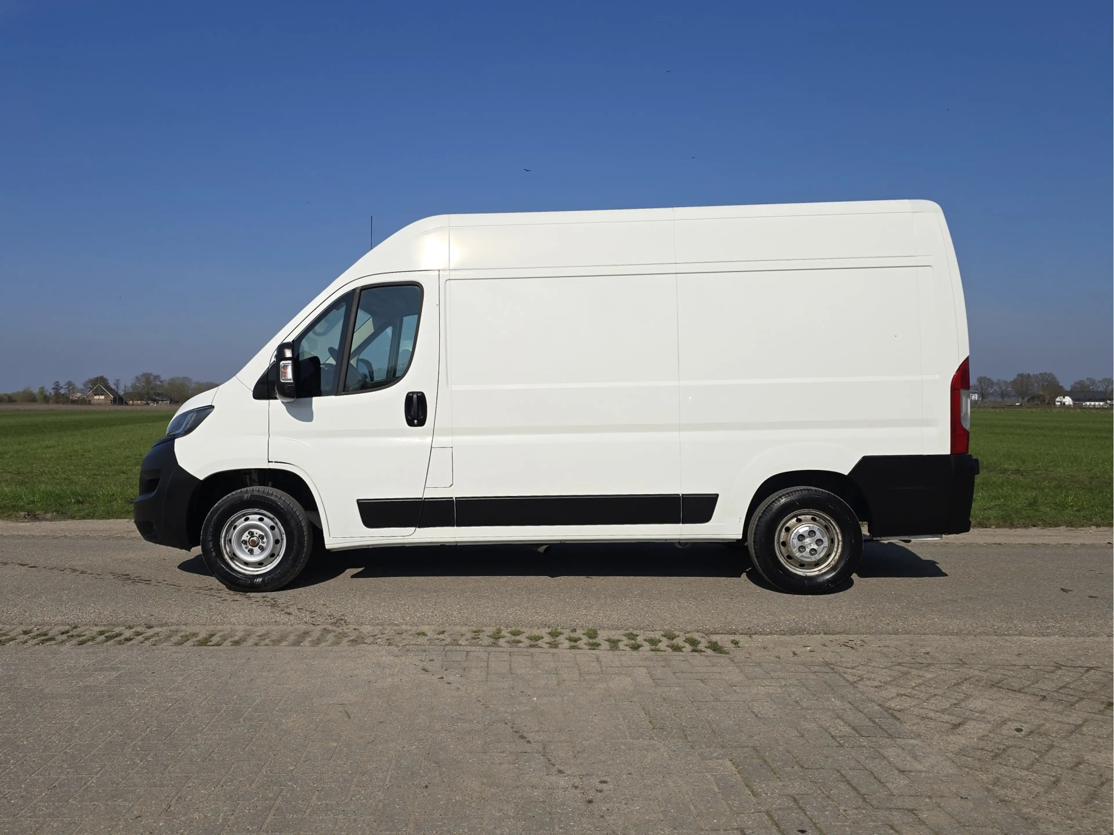 Peugeot Boxer 333 2.0 BlueHDI L2H2 Pro - 130 Pk - Euro 6 - Airco — photo 2