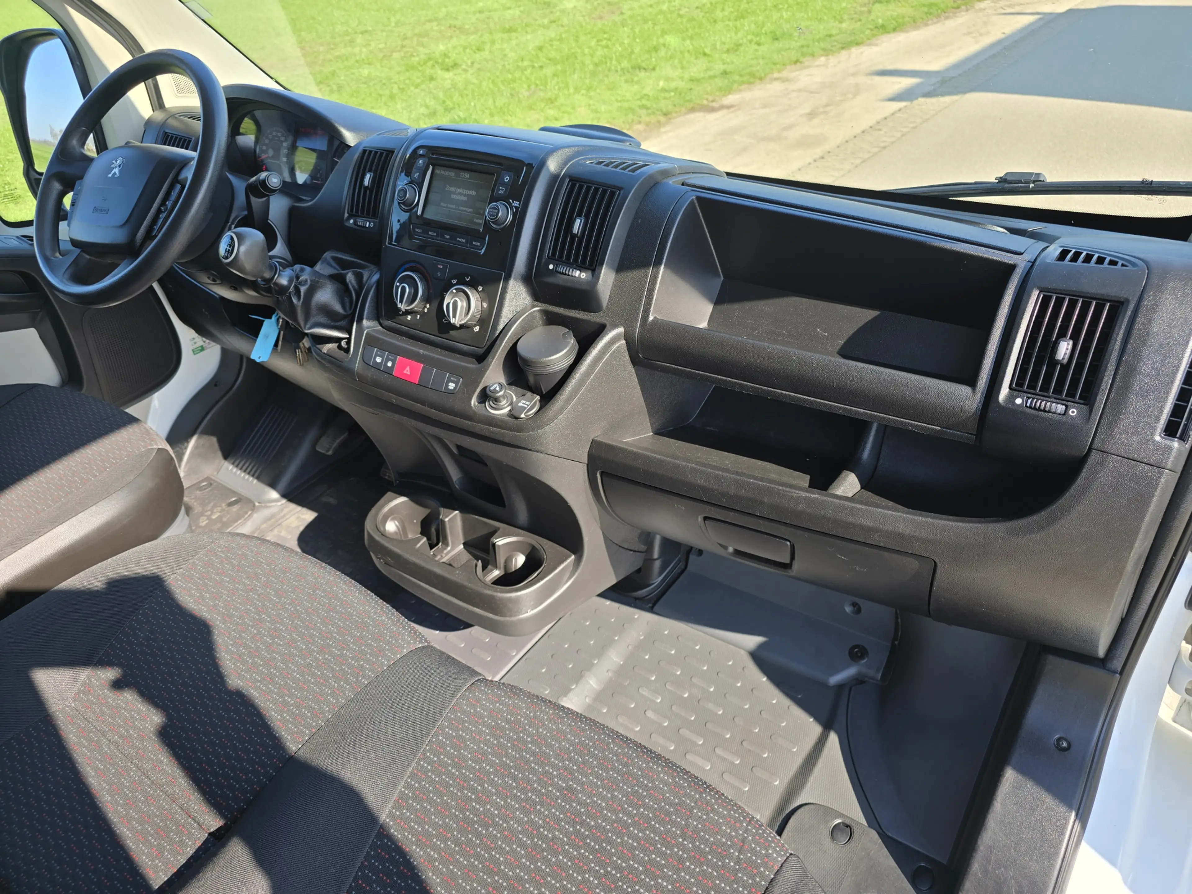Peugeot Boxer 333 2.0 BlueHDI L2H2 Pro - 130 Pk - Euro 6 - Airco — photo 12