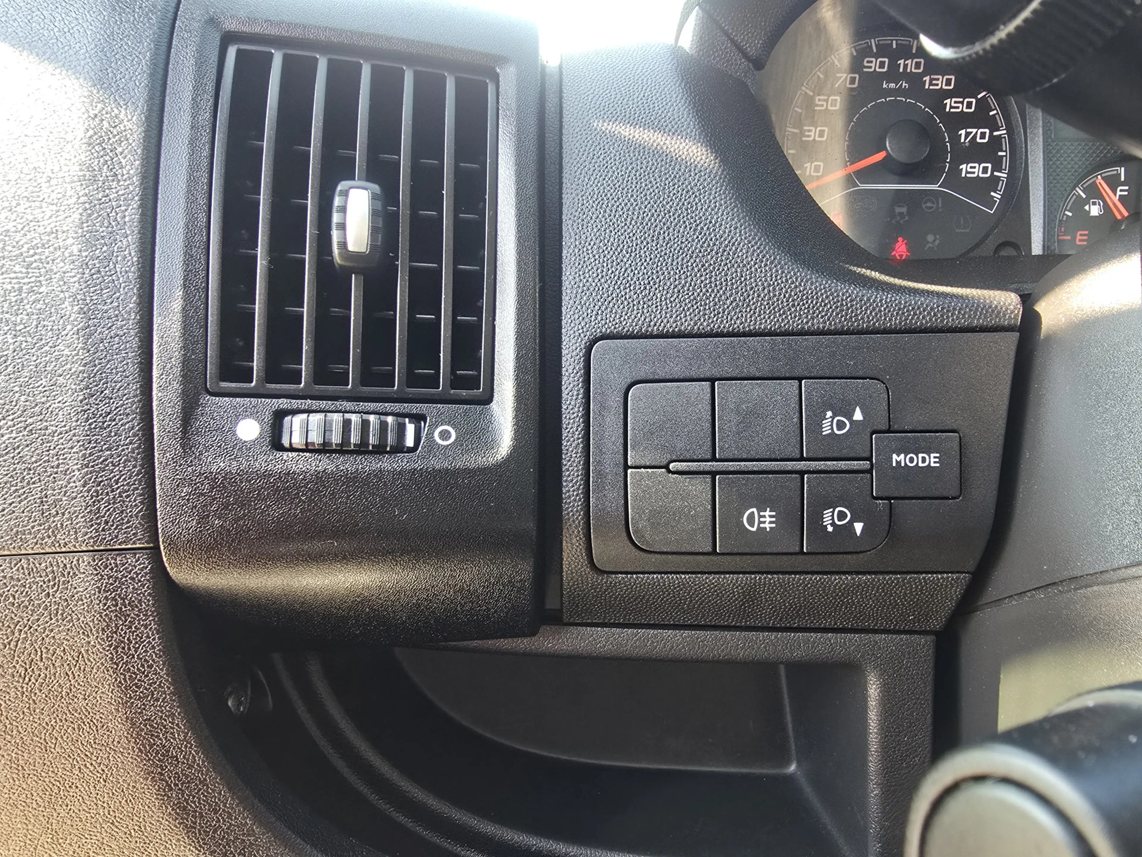 Peugeot Boxer 333 2.0 BlueHDI L2H2 Pro - 130 Pk - Euro 6 - Airco — photo 19